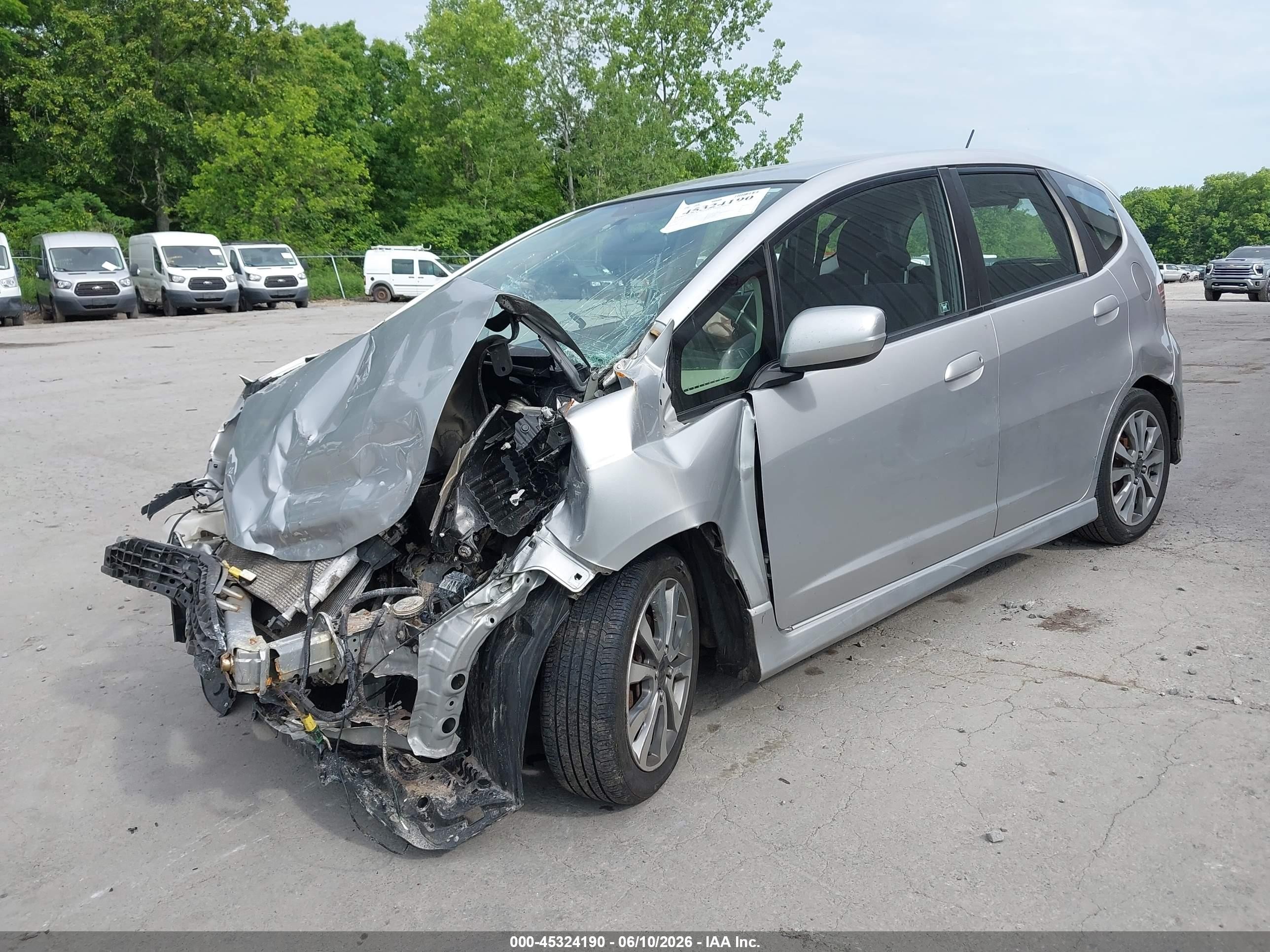 2013 Honda Fit Sport Silver vin: JHMGE8H54DC040079