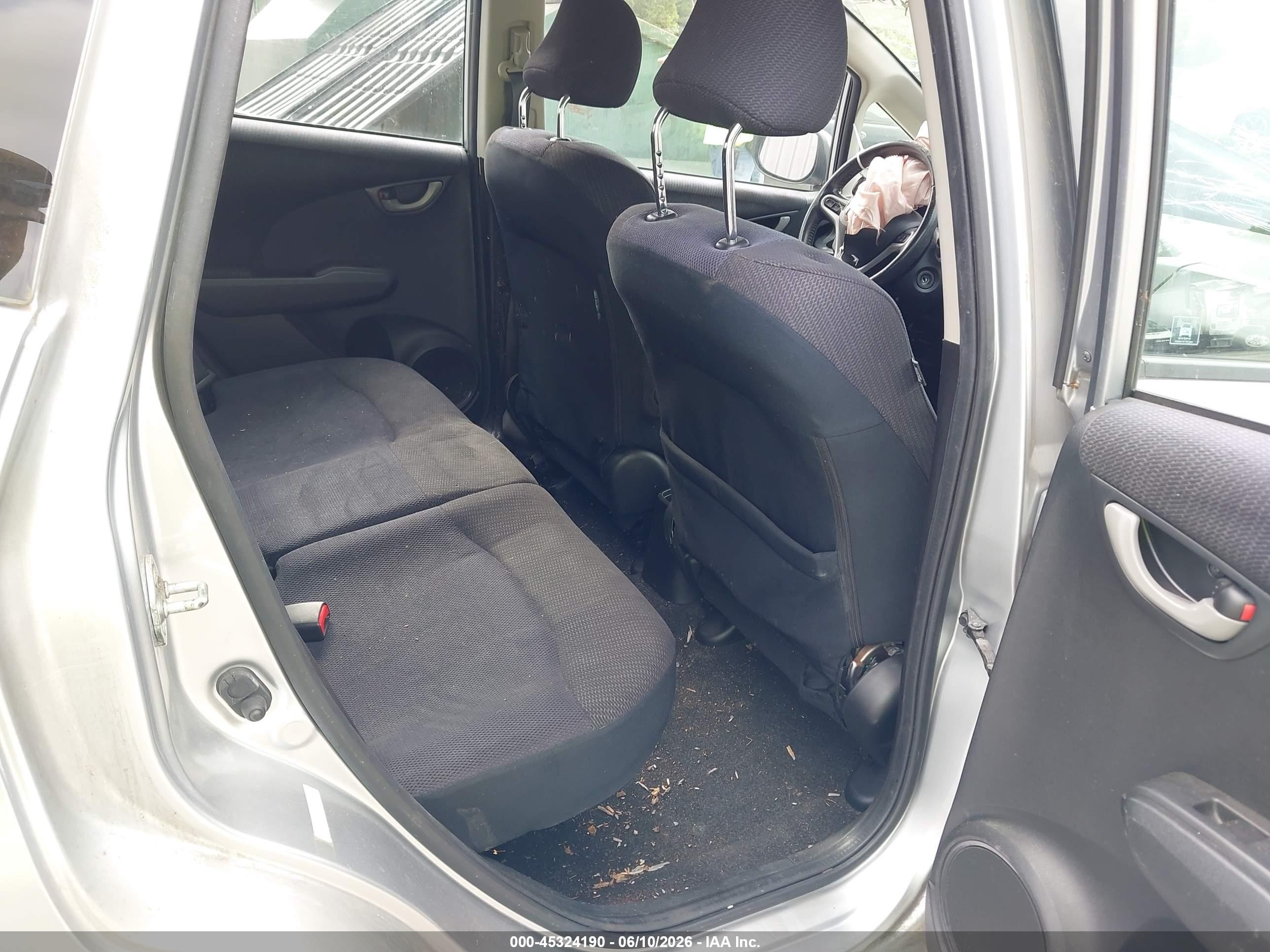 2013 Honda Fit Sport Silver vin: JHMGE8H54DC040079