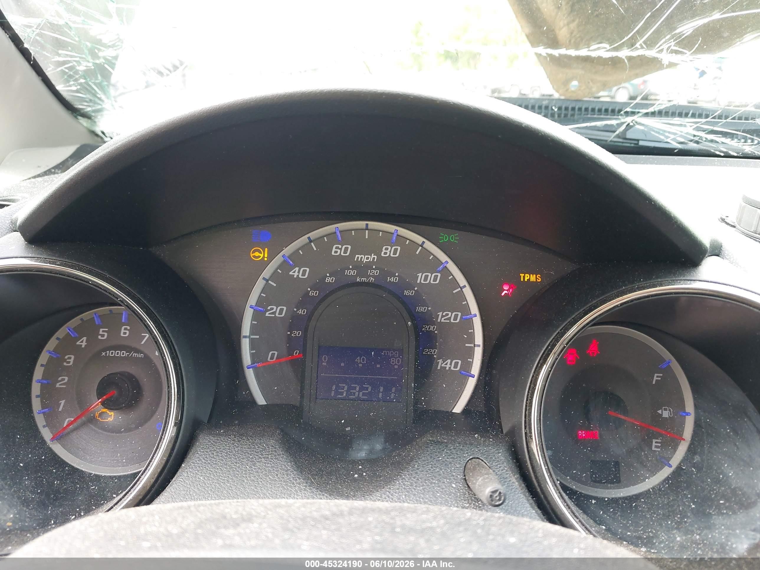 2013 Honda Fit Sport Silver vin: JHMGE8H54DC040079