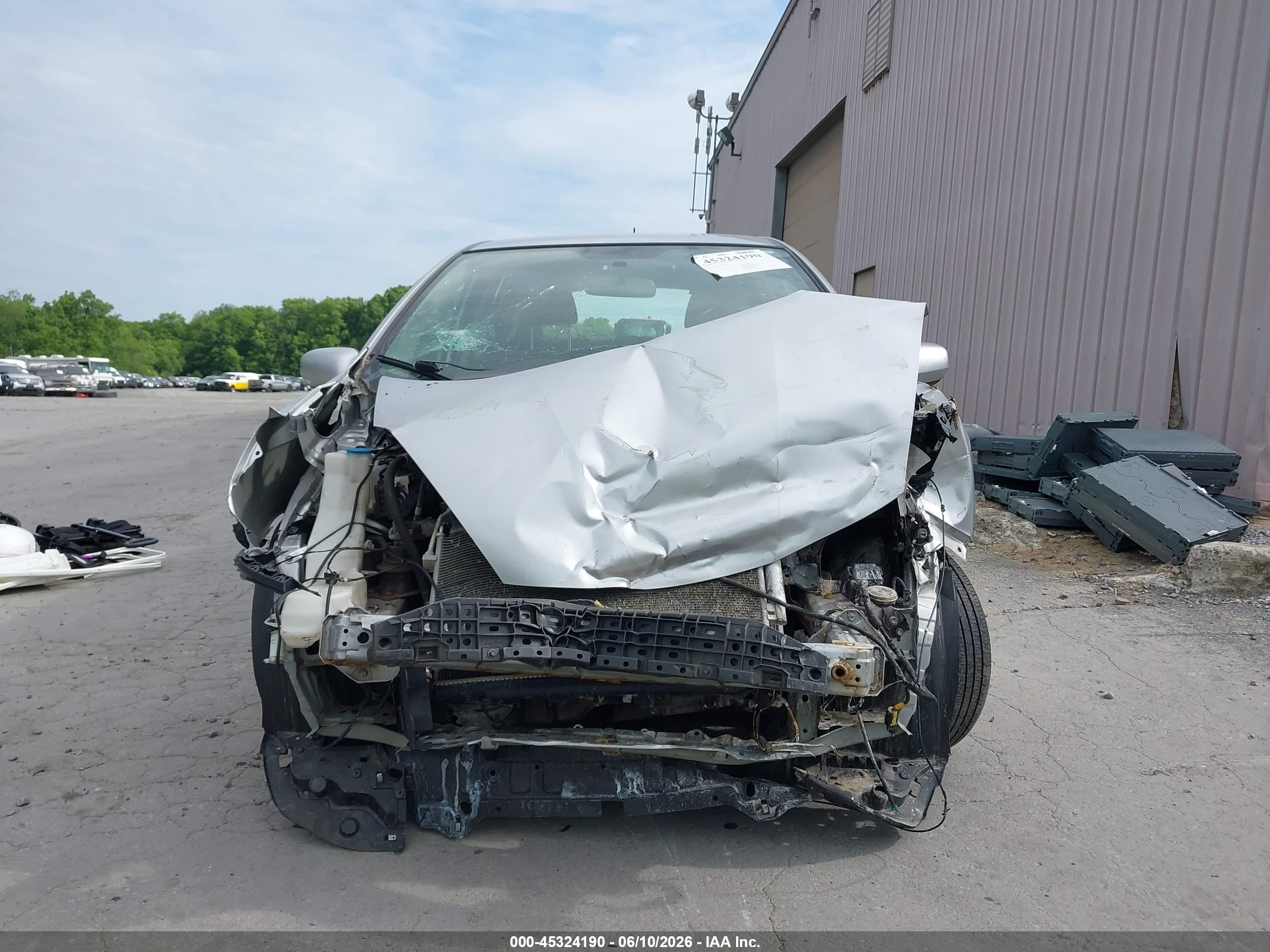 2013 Honda Fit Sport Silver vin: JHMGE8H54DC040079