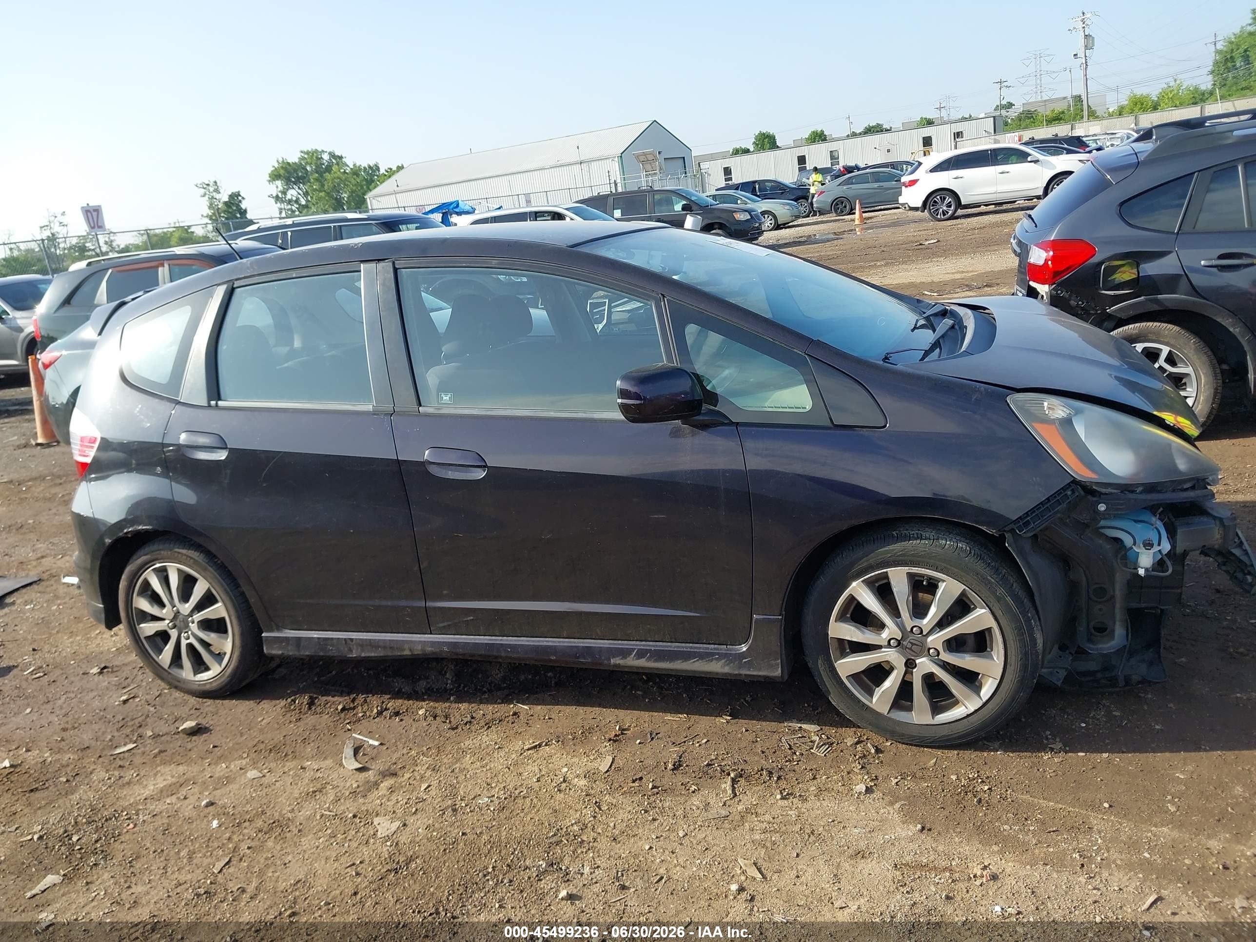 2013 Honda Fit Sport Черный vin: JHMGE8H54DC049476