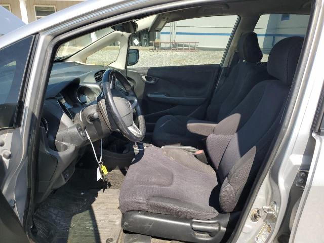 2013 Honda Fit Sport Silver vin: JHMGE8H54DC052880