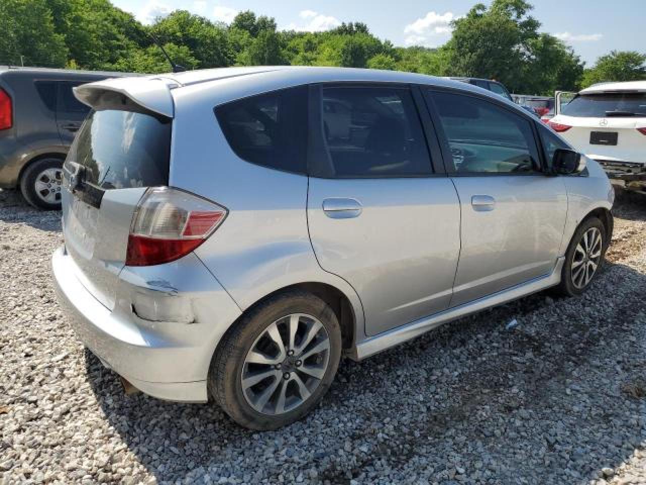 2013 Honda Fit Sport Silver vin: JHMGE8H54DC052880