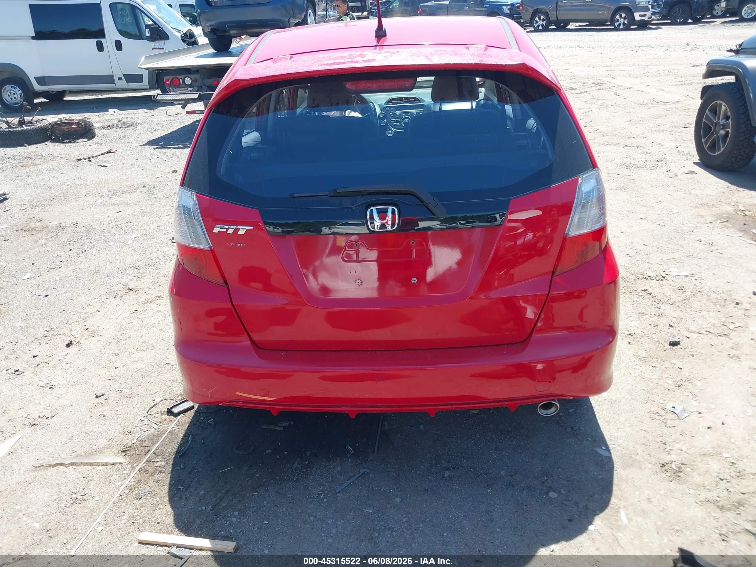 2013 Honda Fit Sport Red vin: JHMGE8H54DC060705