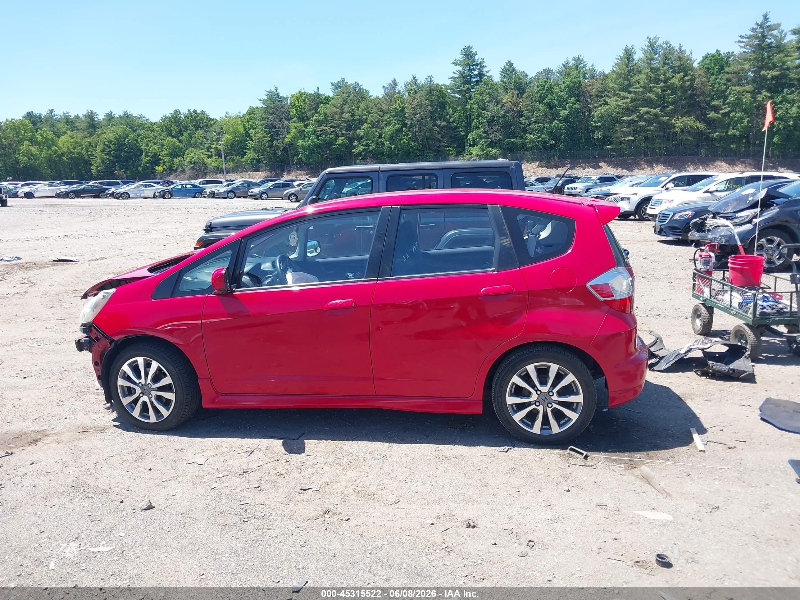 2013 Honda Fit Sport Red vin: JHMGE8H54DC060705