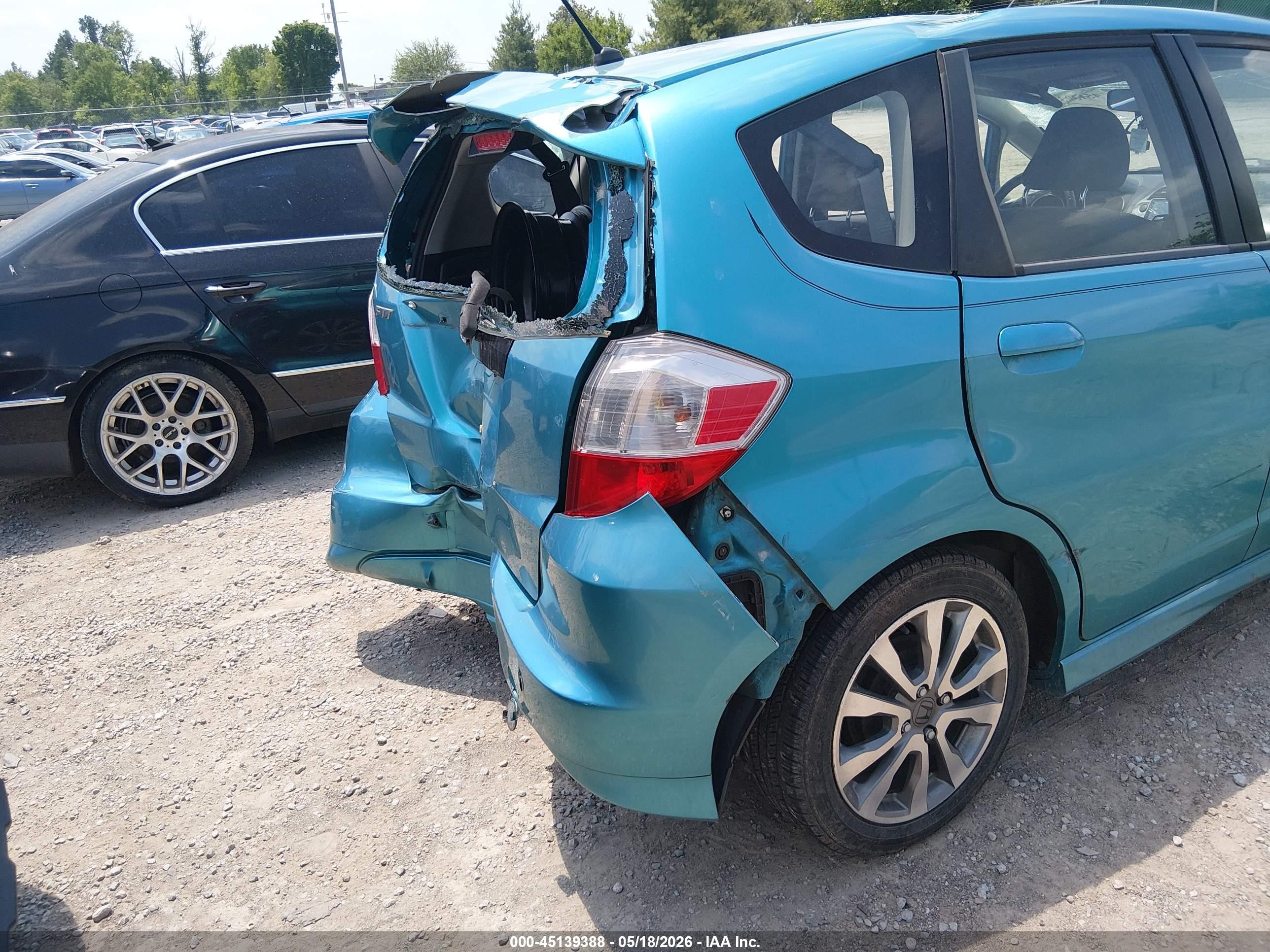 2013 Honda Fit Sport Blue vin: JHMGE8H54DC062437