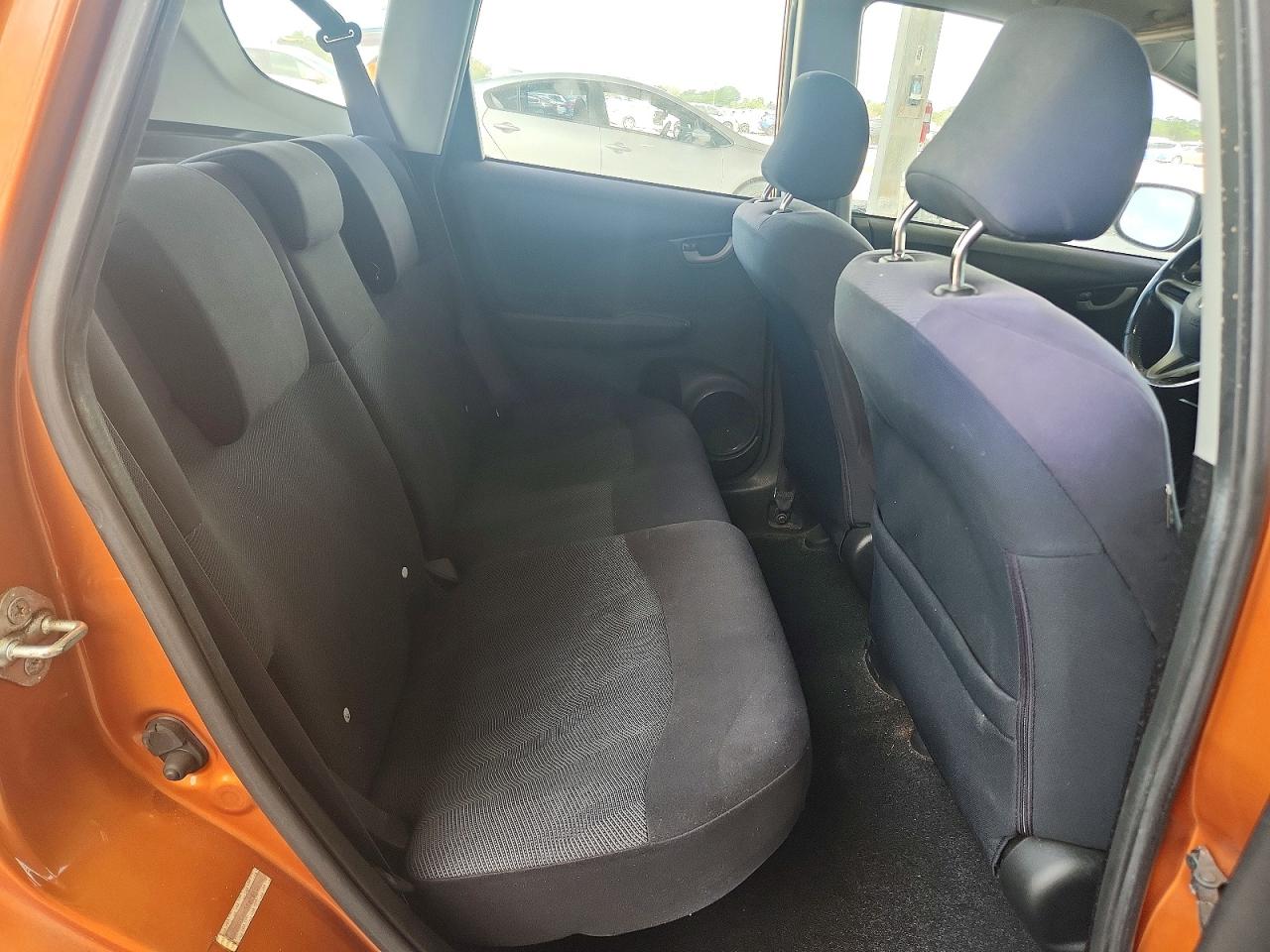 2011 Honda Fit Sport Orange vin: JHMGE8H55BC012630