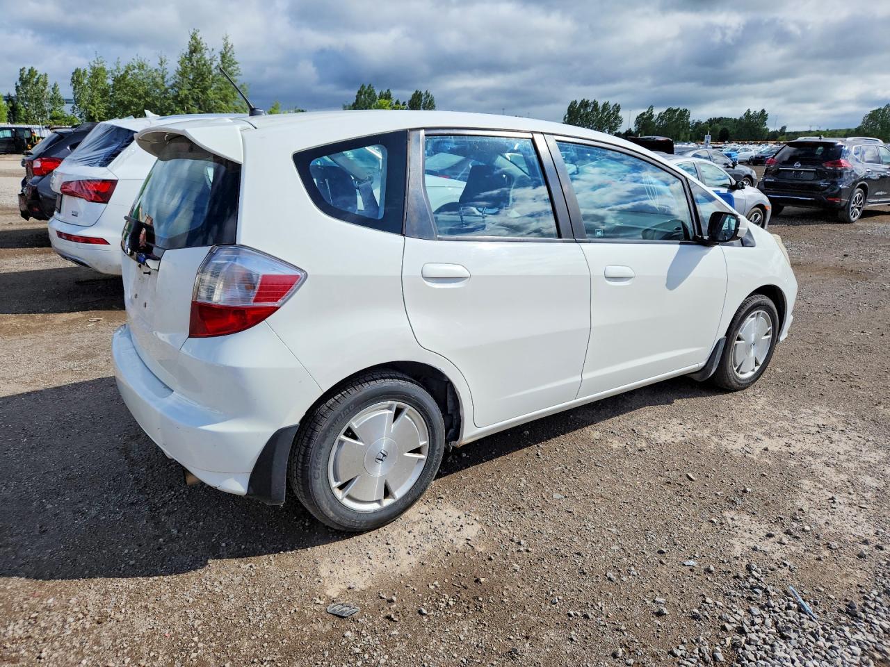 2011 Honda Fit White vin: JHMGE8H55BC801375