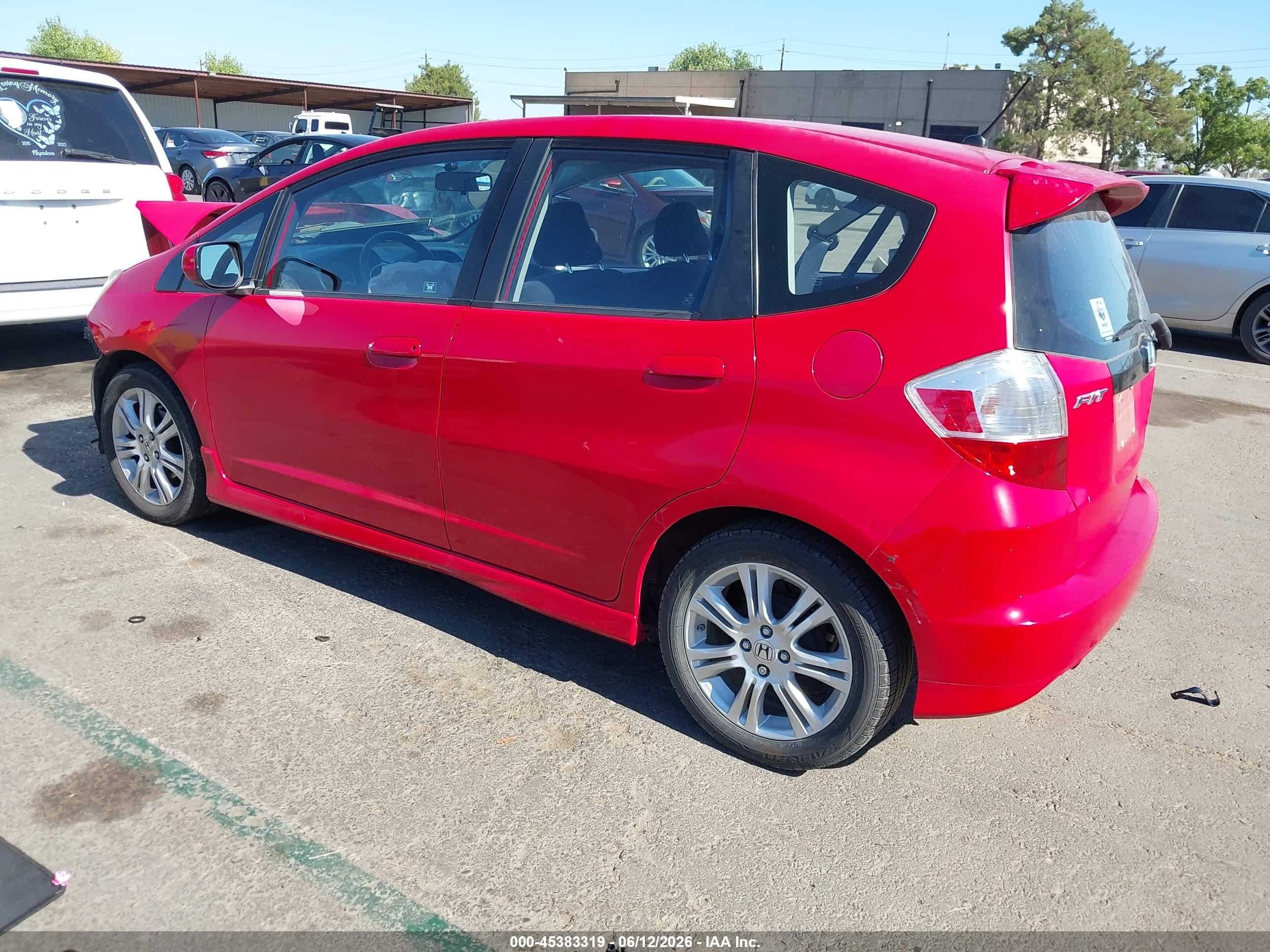 2011 Honda Fit Sport Red vin: JHMGE8H55BS003562