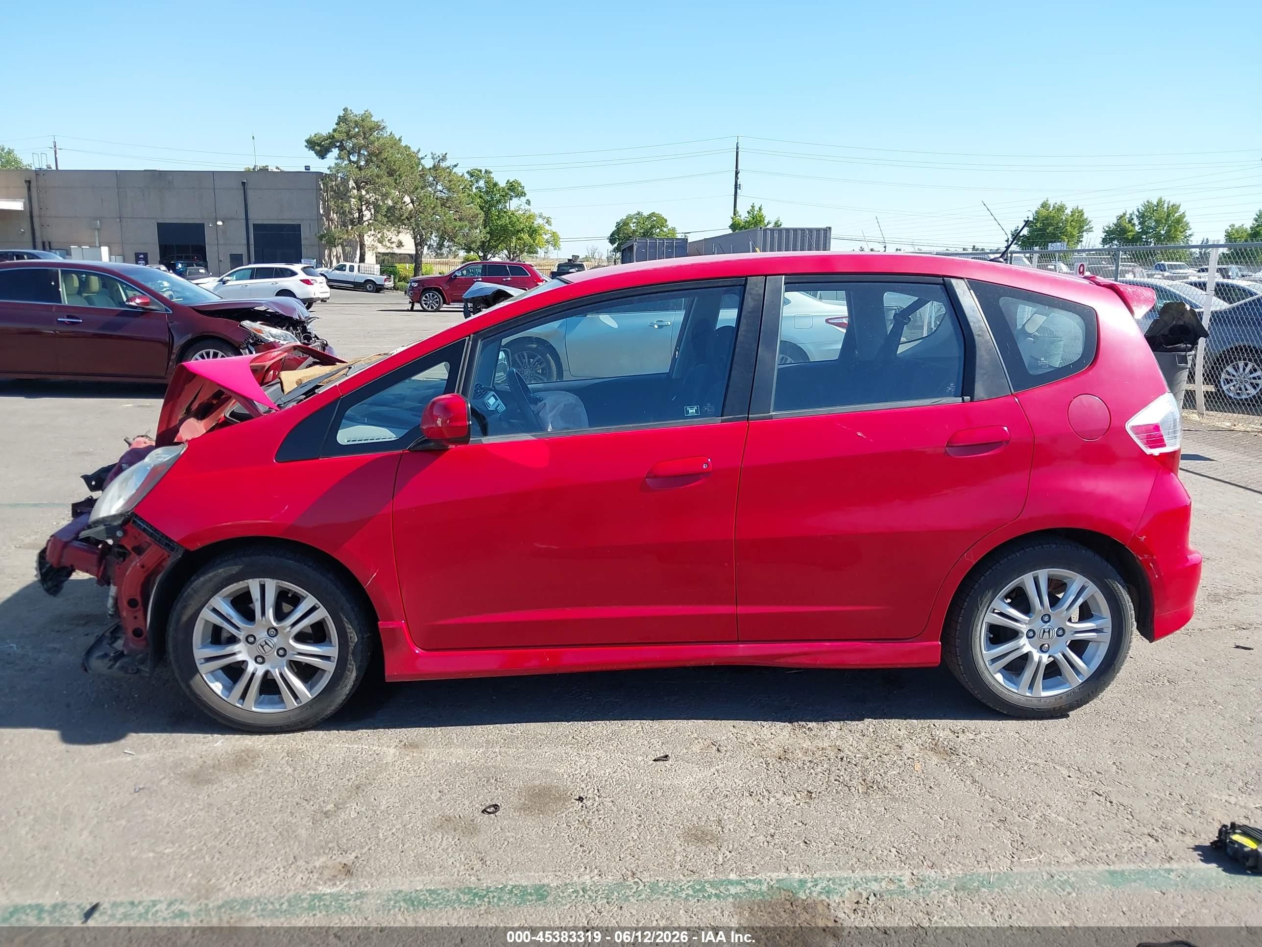 2011 Honda Fit Sport Red vin: JHMGE8H55BS003562