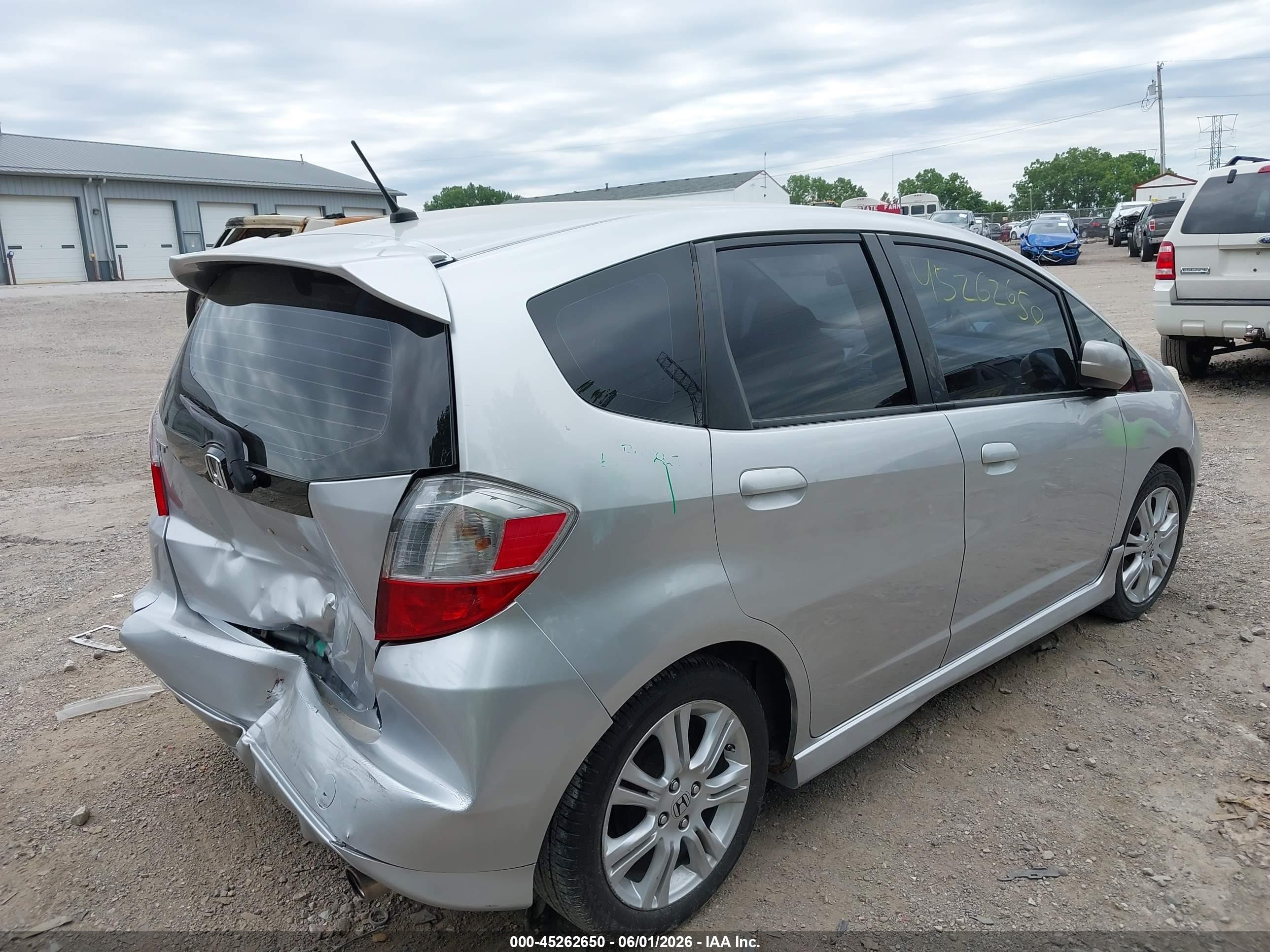 2011 Honda Fit Sport Silver vin: JHMGE8H55BS004775