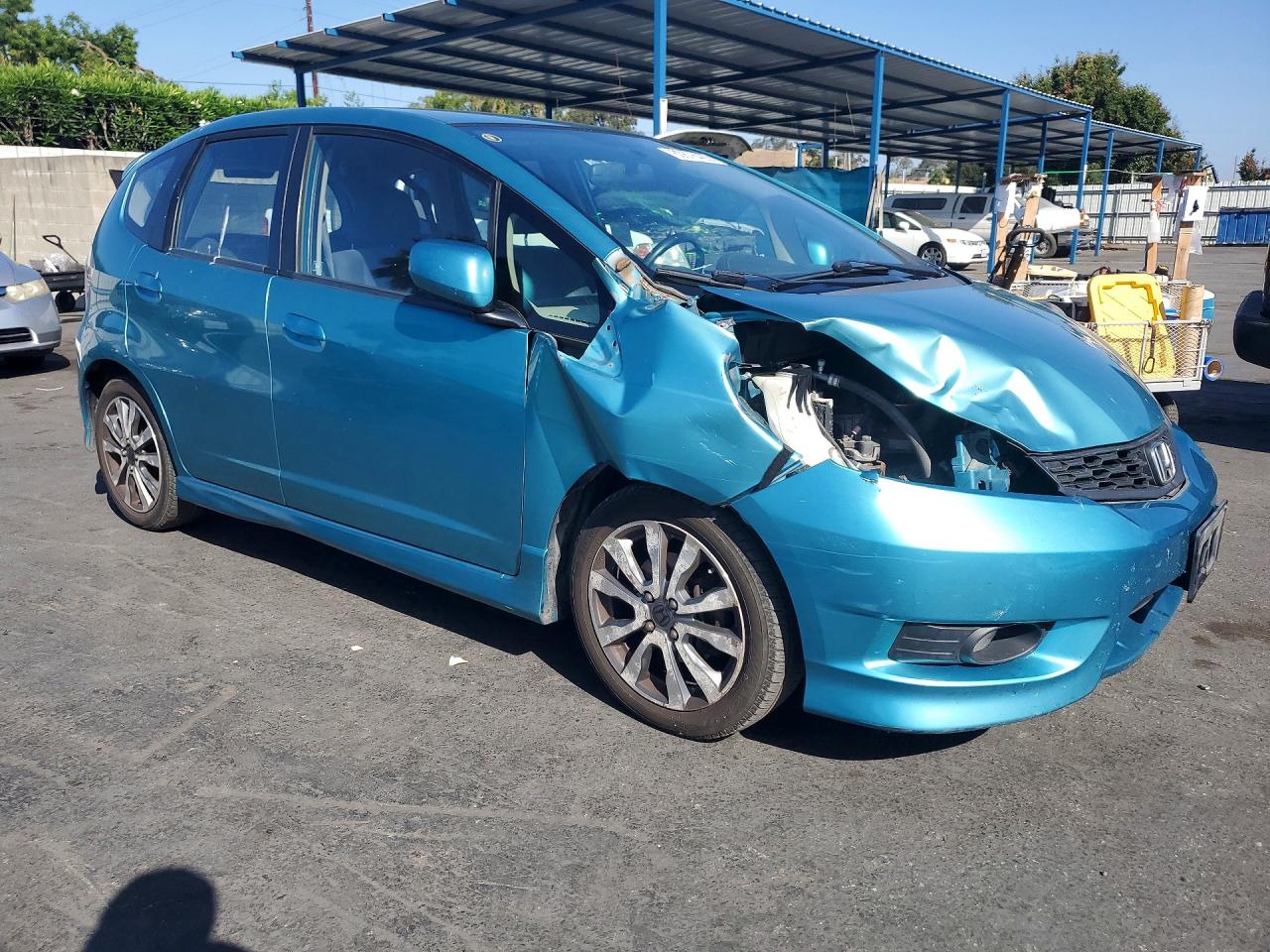 2013 Honda Fit Sport Turquoise vin: JHMGE8H55DC015353