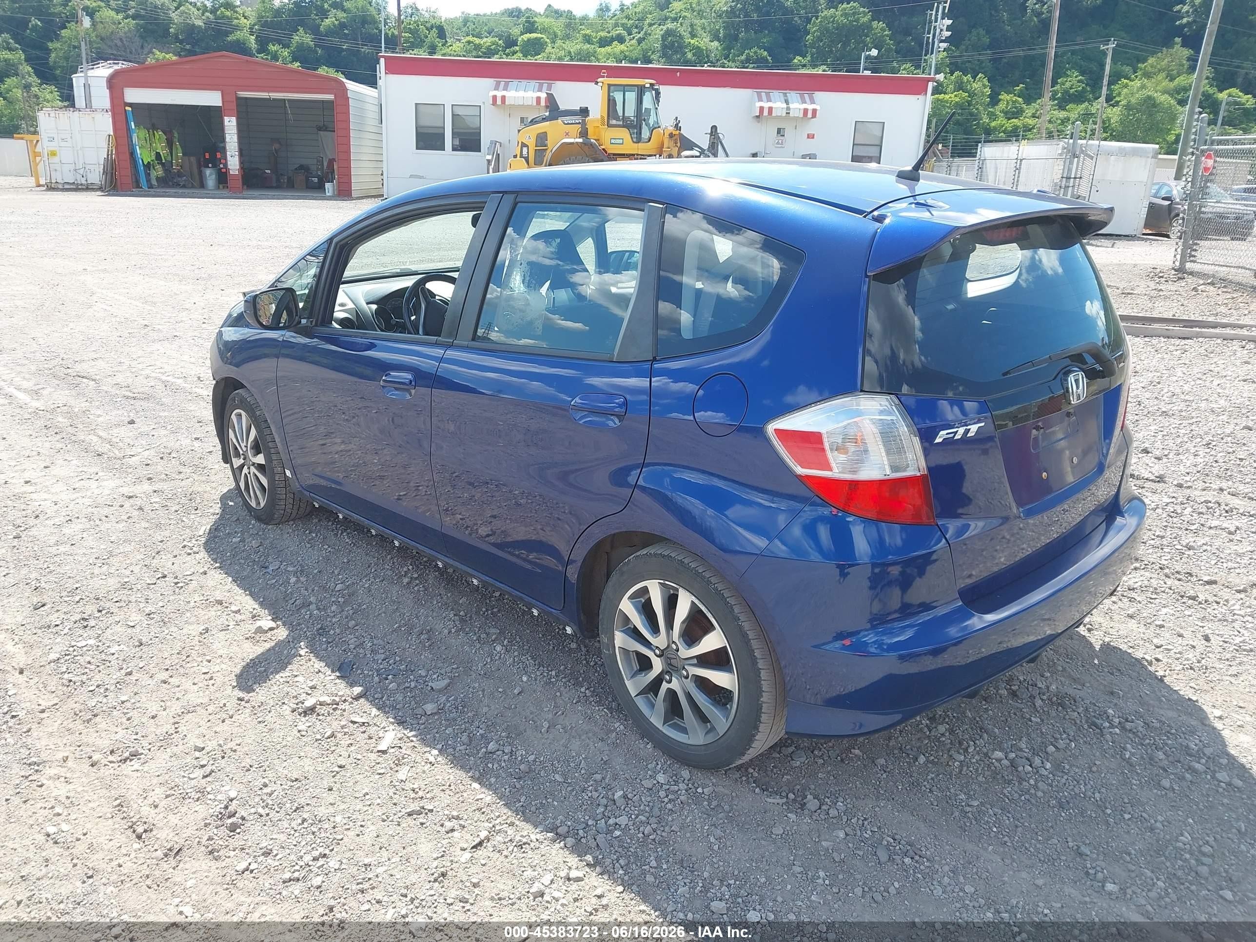 2013 Honda Fit Sport Blue vin: JHMGE8H55DC030533