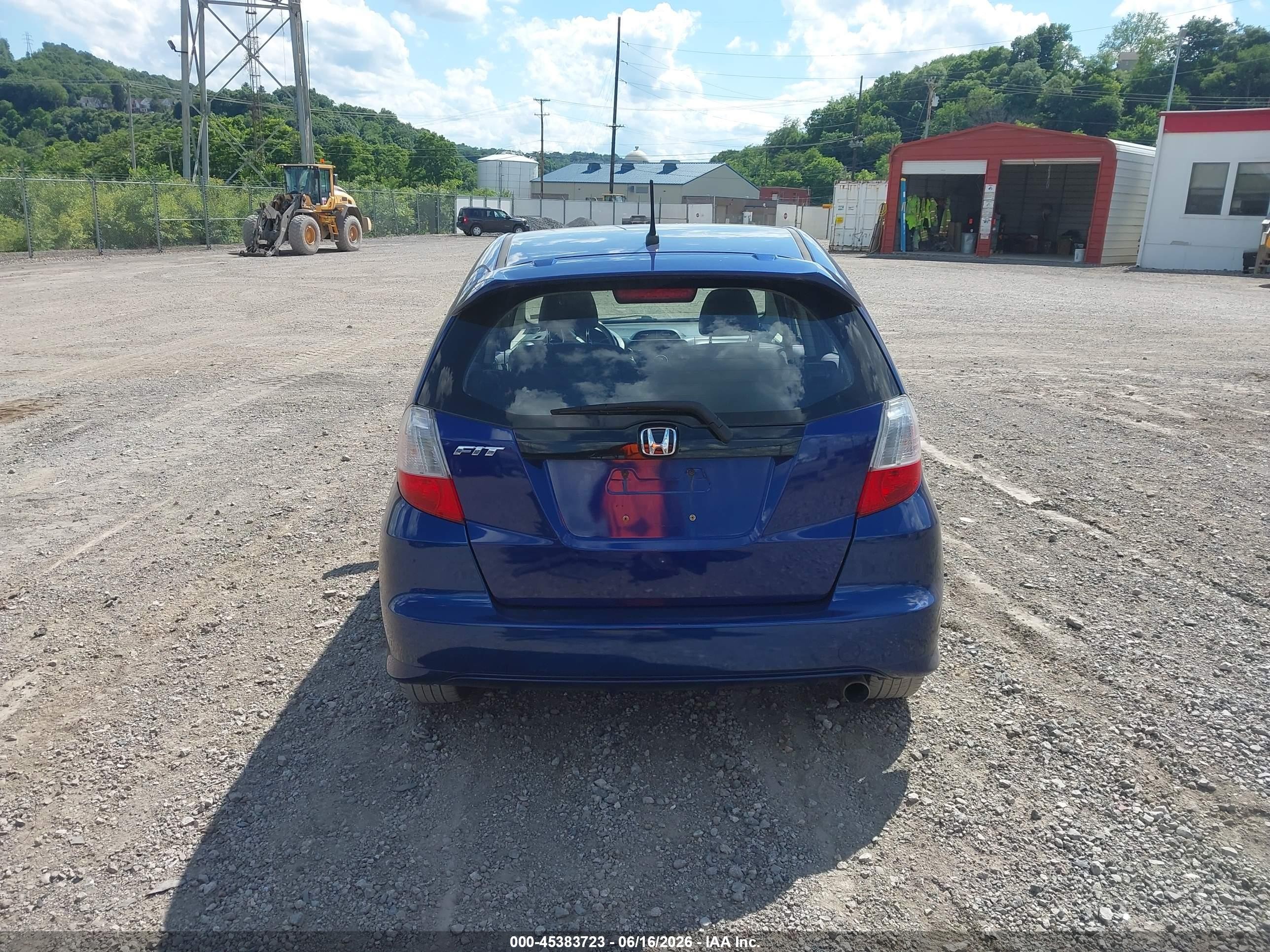 2013 Honda Fit Sport Blue vin: JHMGE8H55DC030533