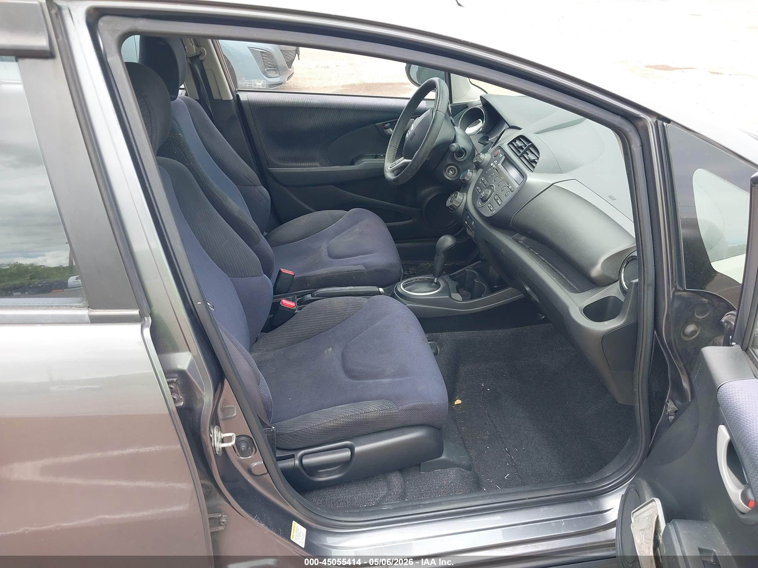 2013 Honda Fit Sport Gray vin: JHMGE8H55DC043184