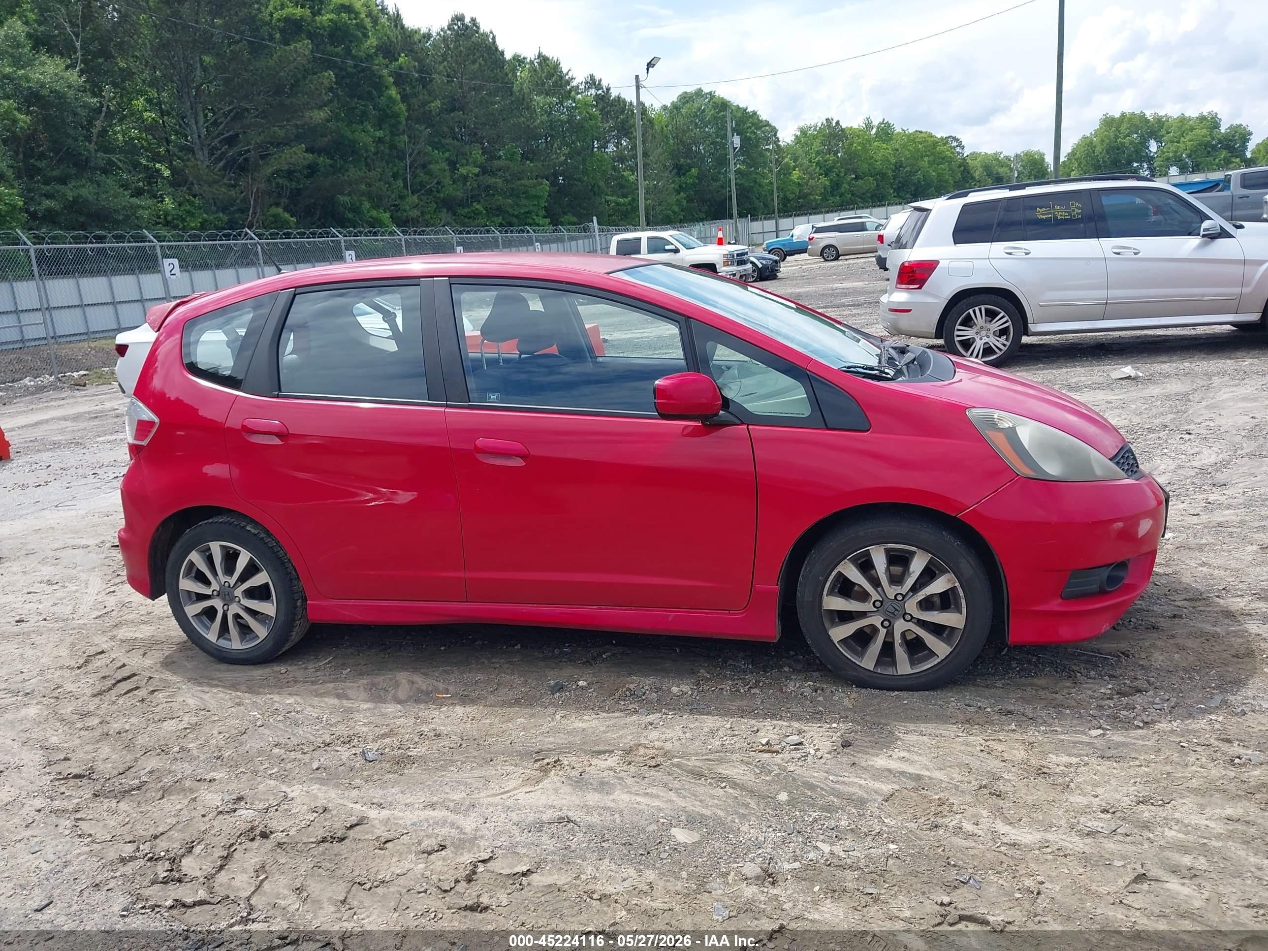 2013 Honda Fit Sport Red vin: JHMGE8H55DC071292