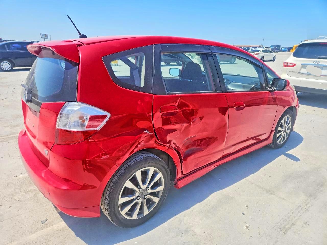 2013 Honda Fit Sport Red vin: JHMGE8H55DC071955