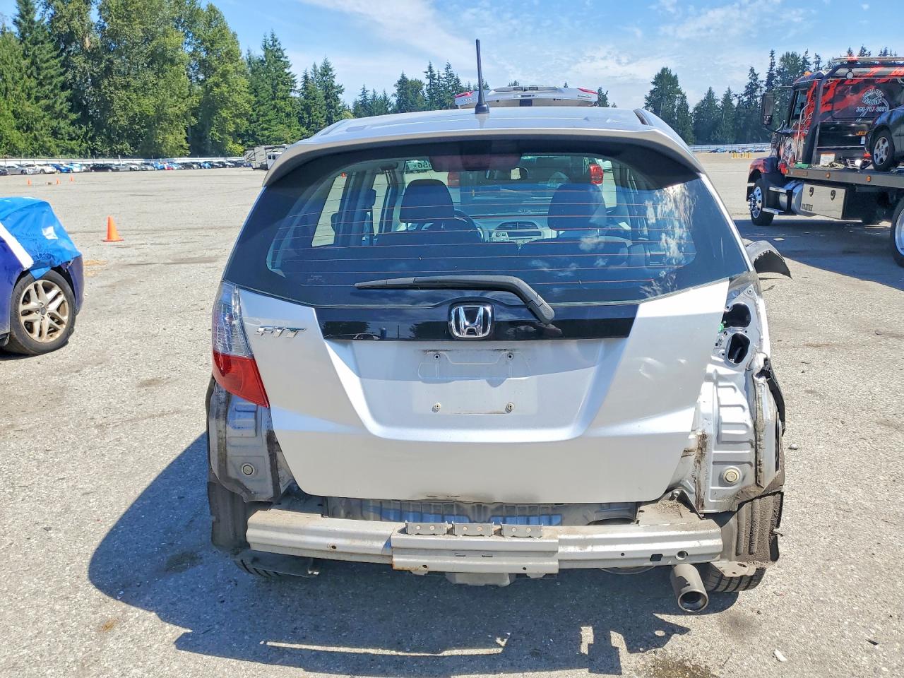 2011 Honda Fit Sport Silver vin: JHMGE8H56BC000339