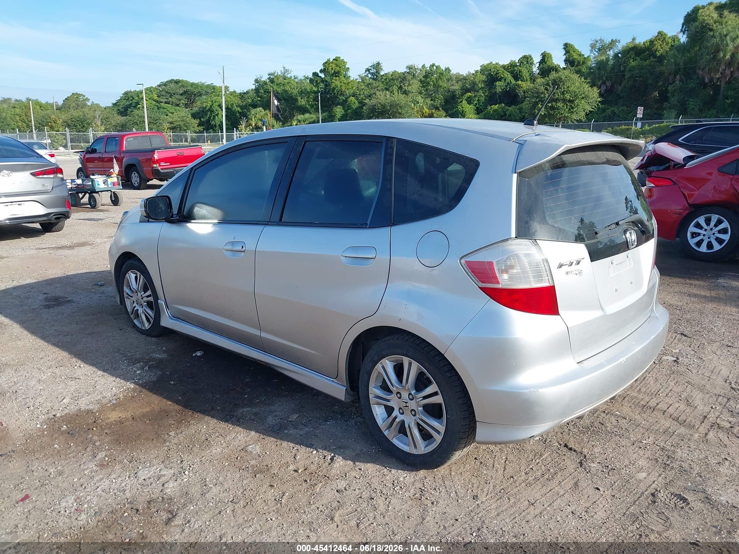 2011 Honda Fit Sport Silver vin: JHMGE8H56BC001457