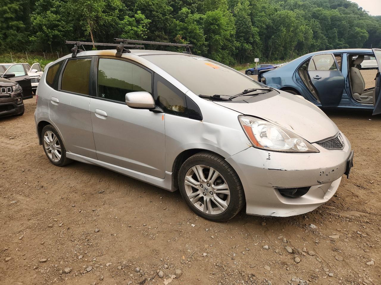 2011 Honda Fit Sport Серебряный vin: JHMGE8H56BC005914