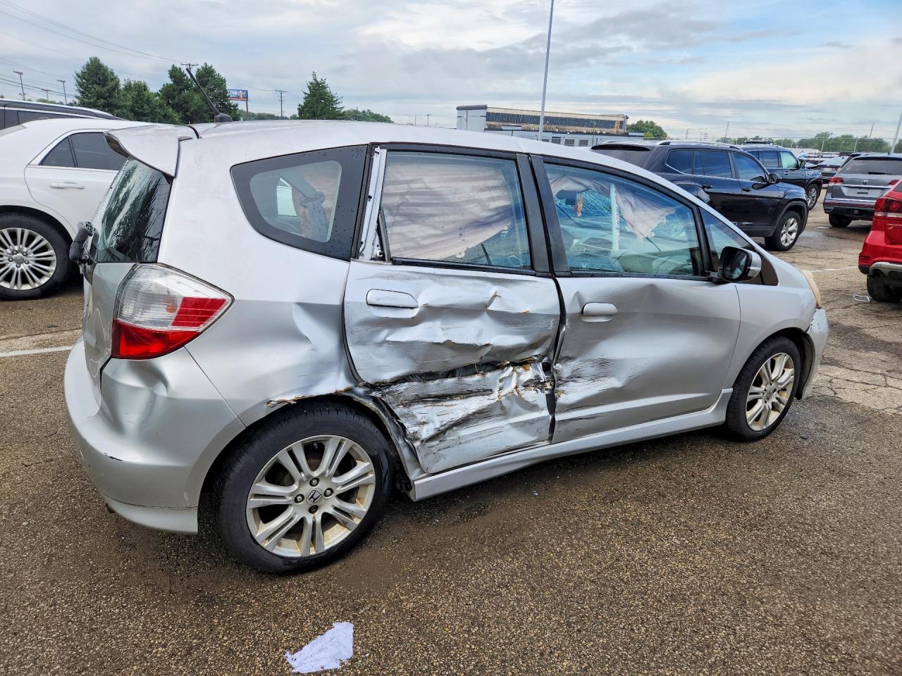 2011 Honda Fit Sport Silver vin: JHMGE8H56BC013950