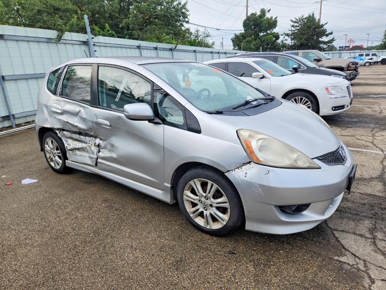 2011 Honda Fit Sport Silver vin: JHMGE8H56BC013950