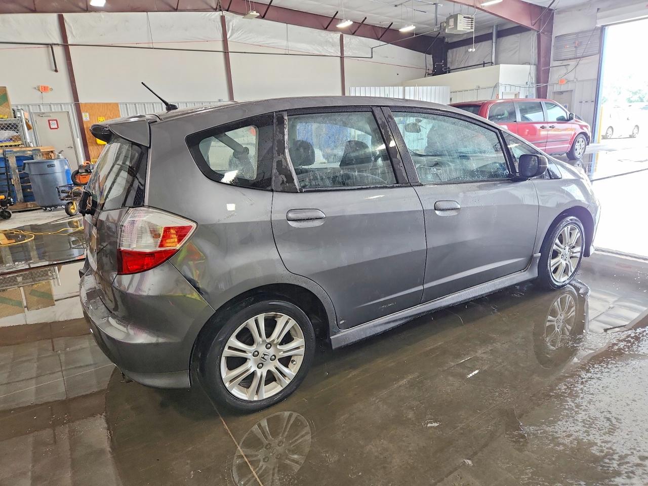 2011 Honda Fit Sport Gray vin: JHMGE8H56BC024897