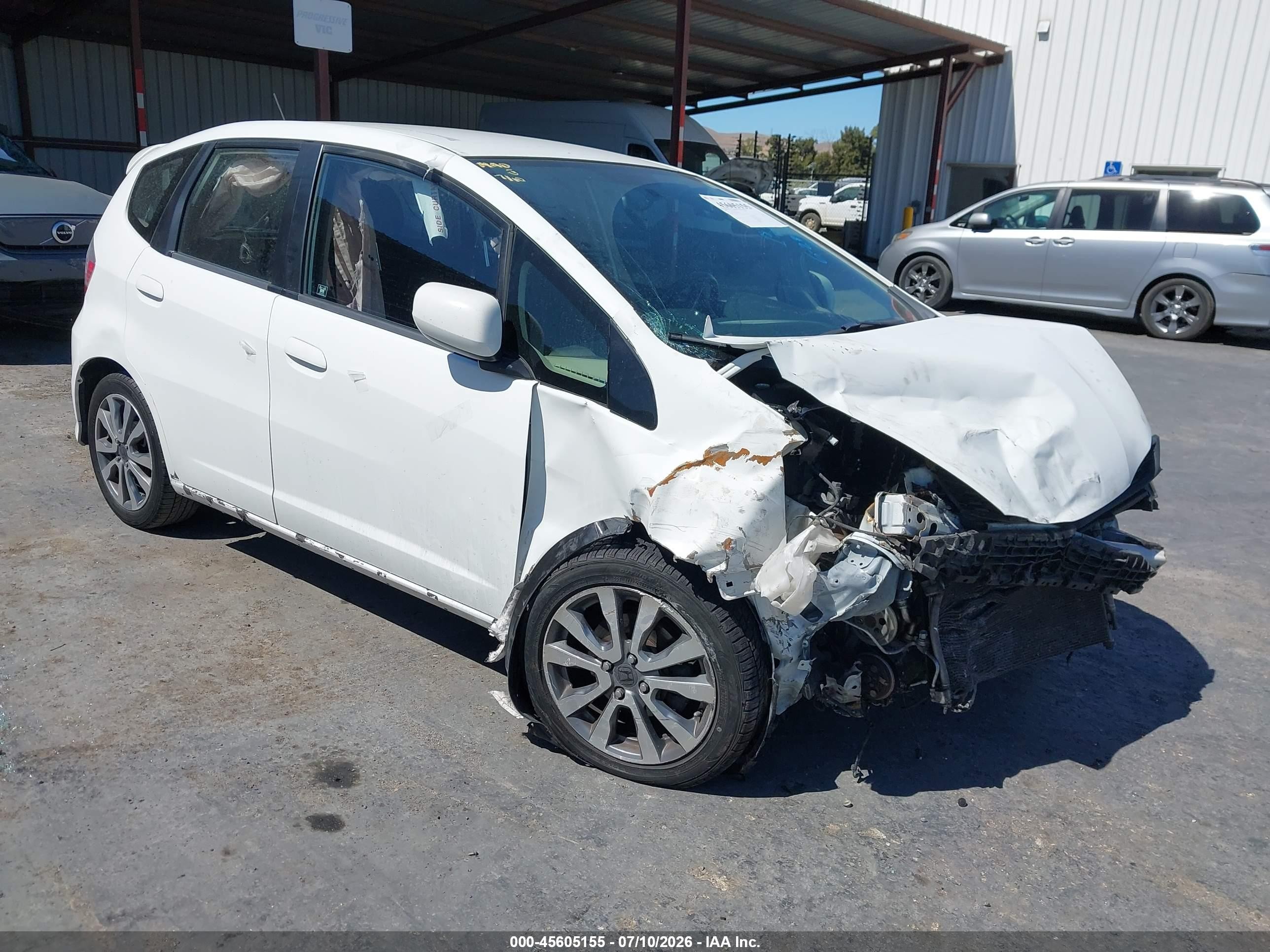 2012 Honda Fit Sport Белый vin: JHMGE8H56CC007468