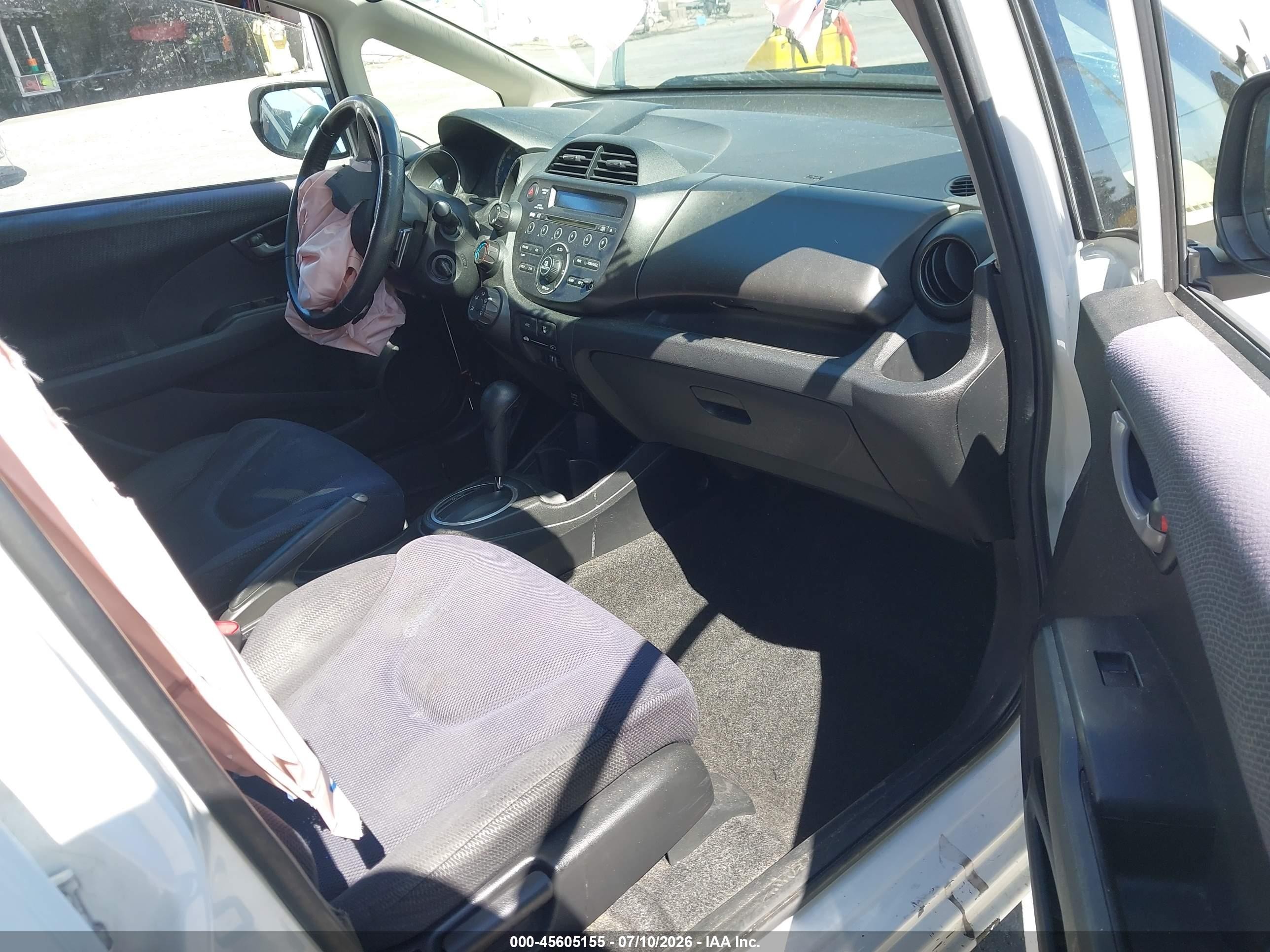 2012 Honda Fit Sport Белый vin: JHMGE8H56CC007468