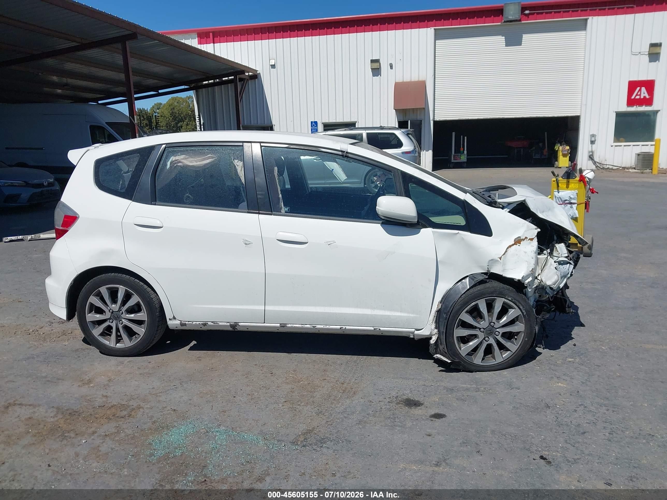 2012 Honda Fit Sport Белый vin: JHMGE8H56CC007468