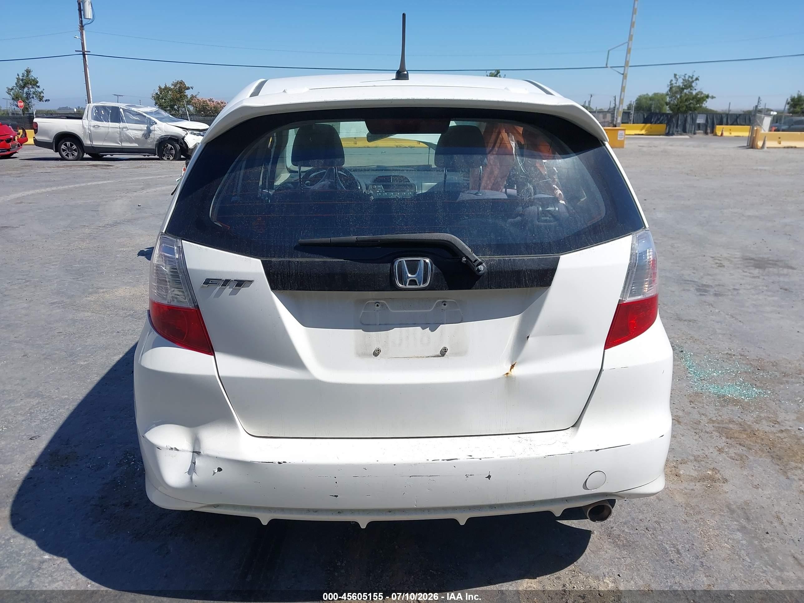 2012 Honda Fit Sport Белый vin: JHMGE8H56CC007468