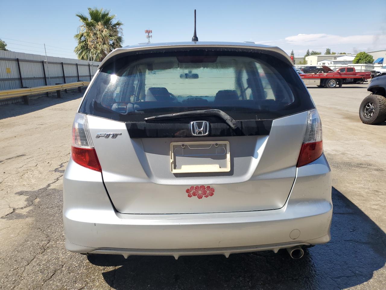2013 Honda Fit Sport Silver vin: JHMGE8H56DC013109 Damage: Rear Bumper/Cover, Multiple Scratches Heavy, 2