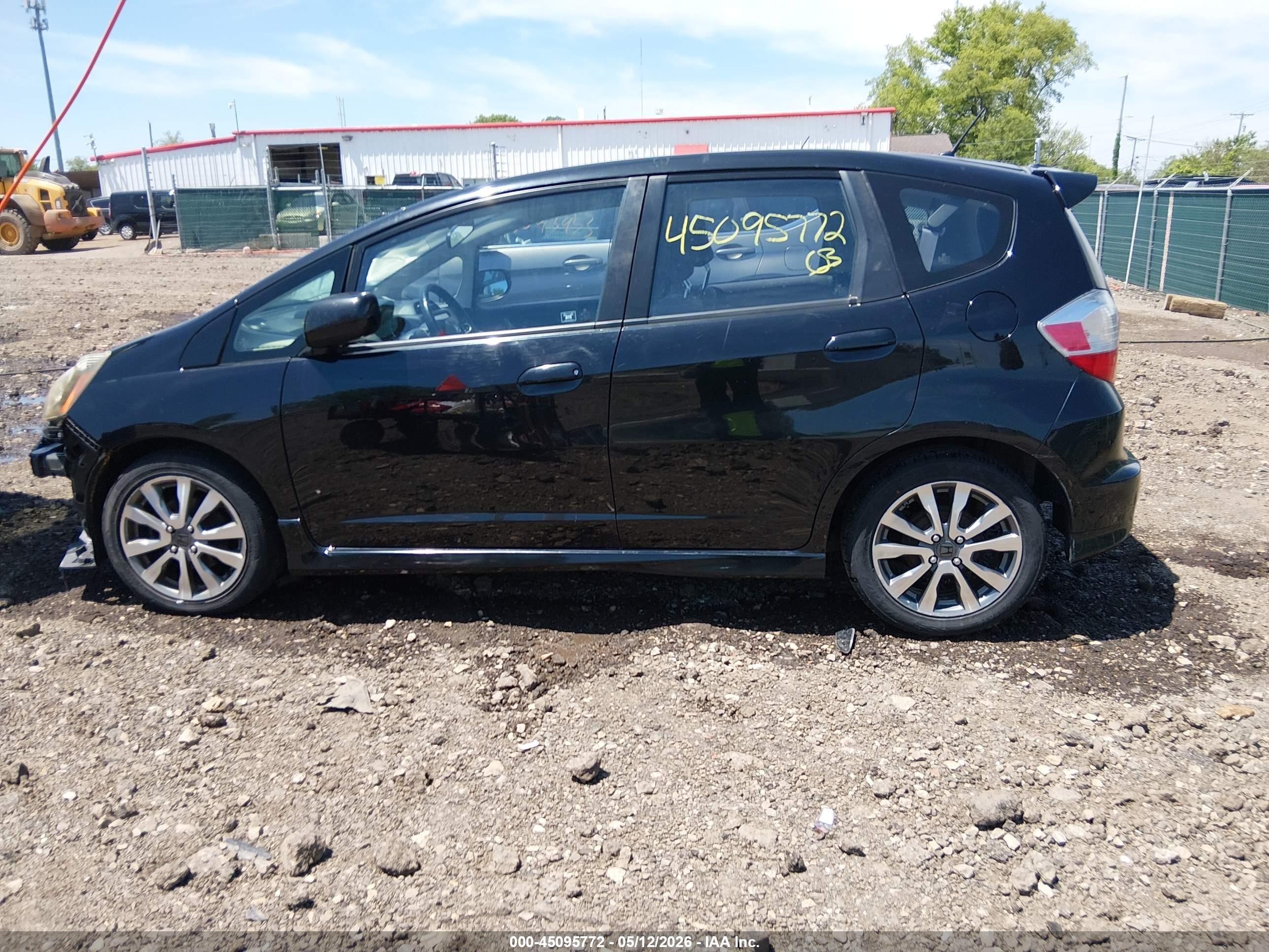 2013 Honda Fit Sport Black vin: JHMGE8H56DC040942