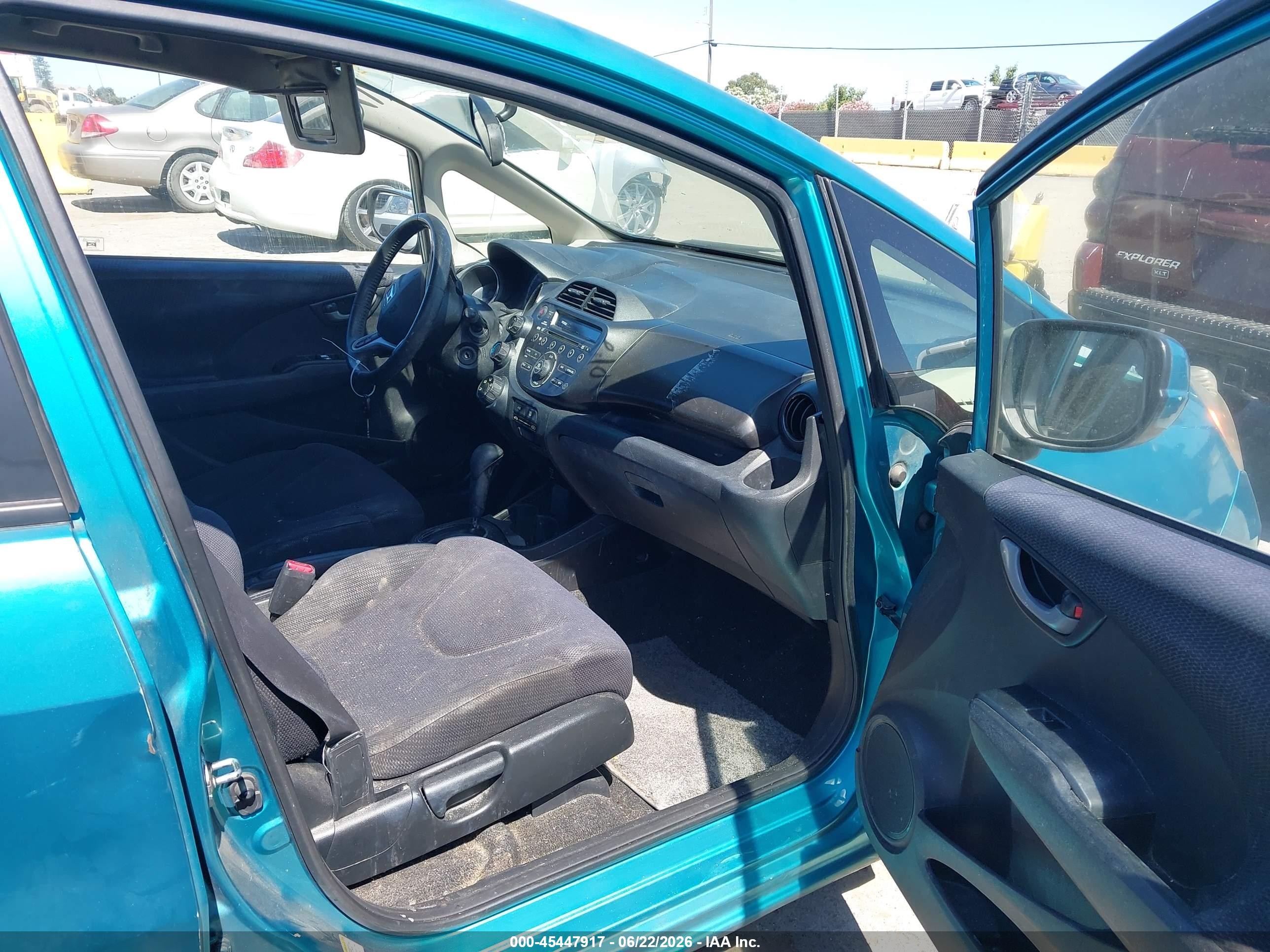 2013 Honda Fit Sport Blue vin: JHMGE8H56DC050578