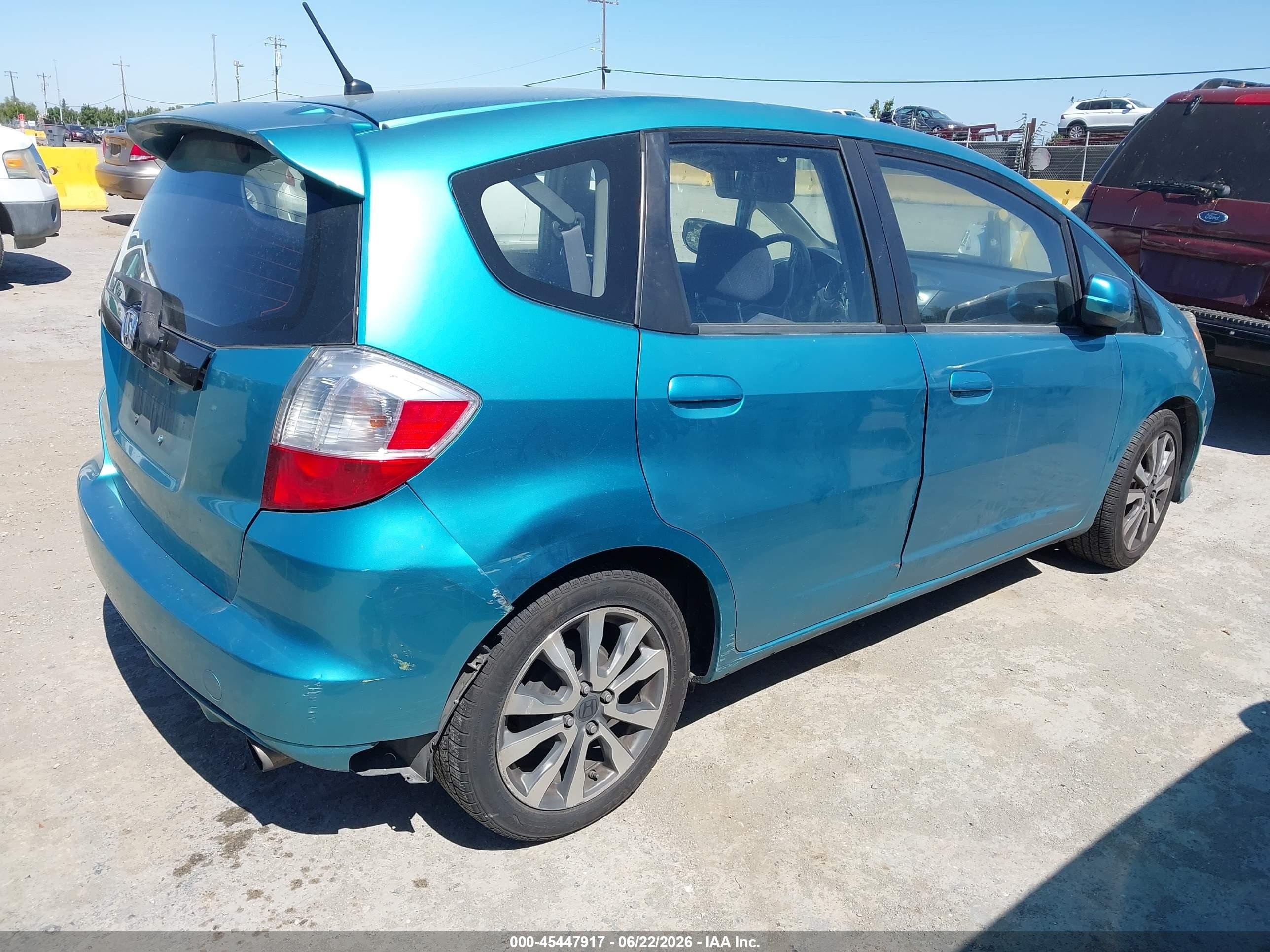 2013 Honda Fit Sport Blue vin: JHMGE8H56DC050578