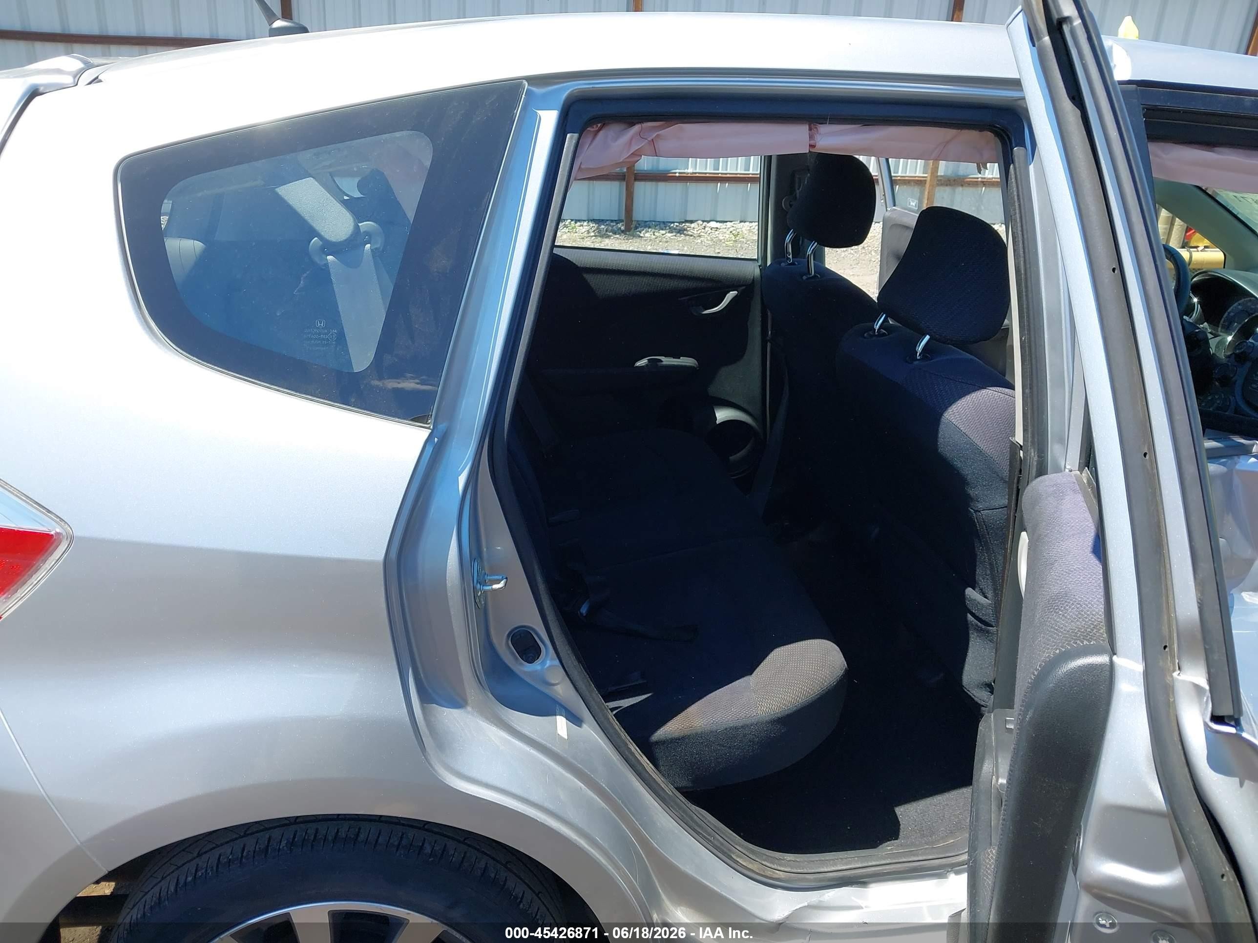 2013 Honda Fit Sport Silver vin: JHMGE8H56DC058907