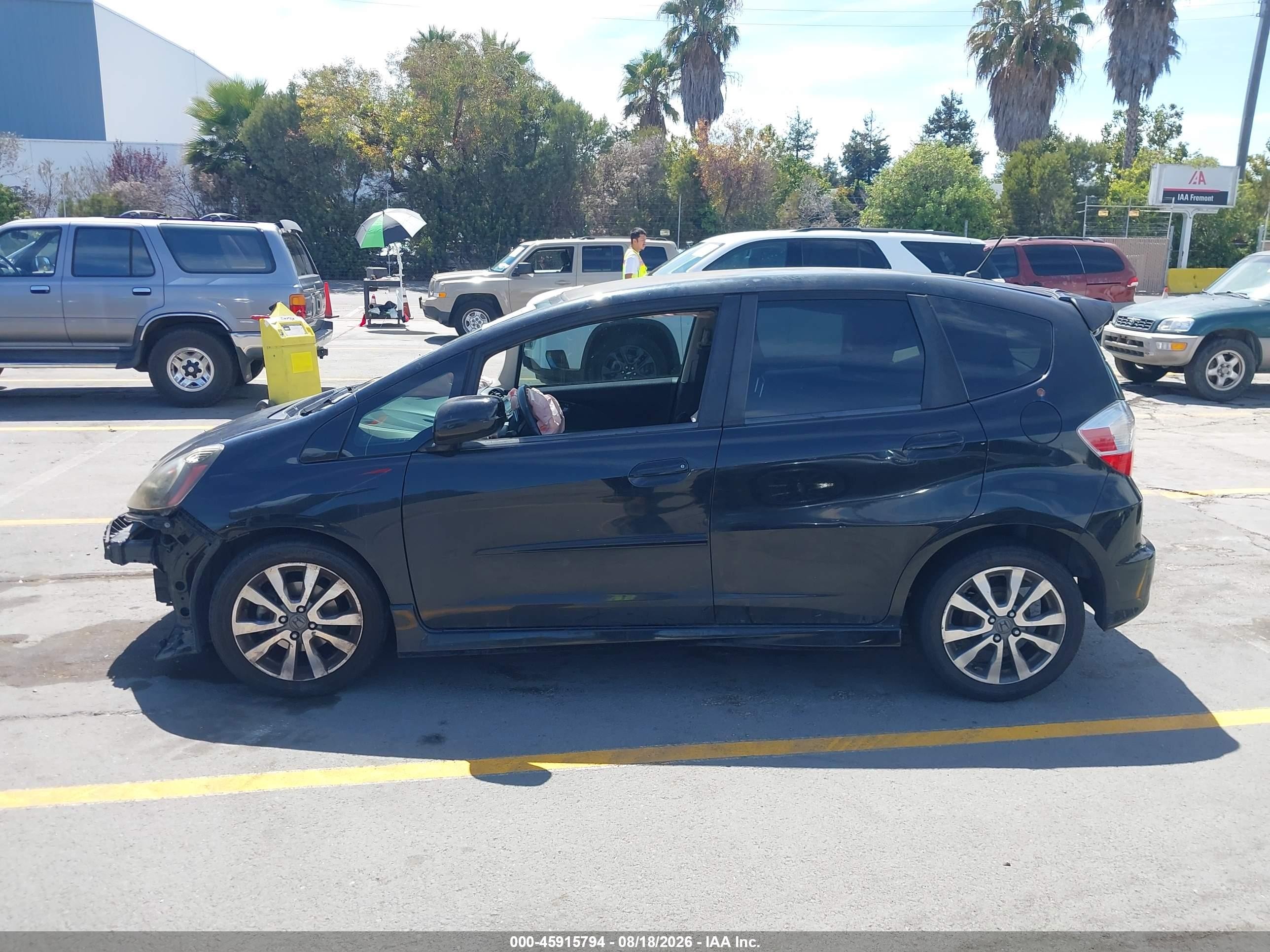 2013 Honda Fit Sport Black vin: JHMGE8H56DC072838