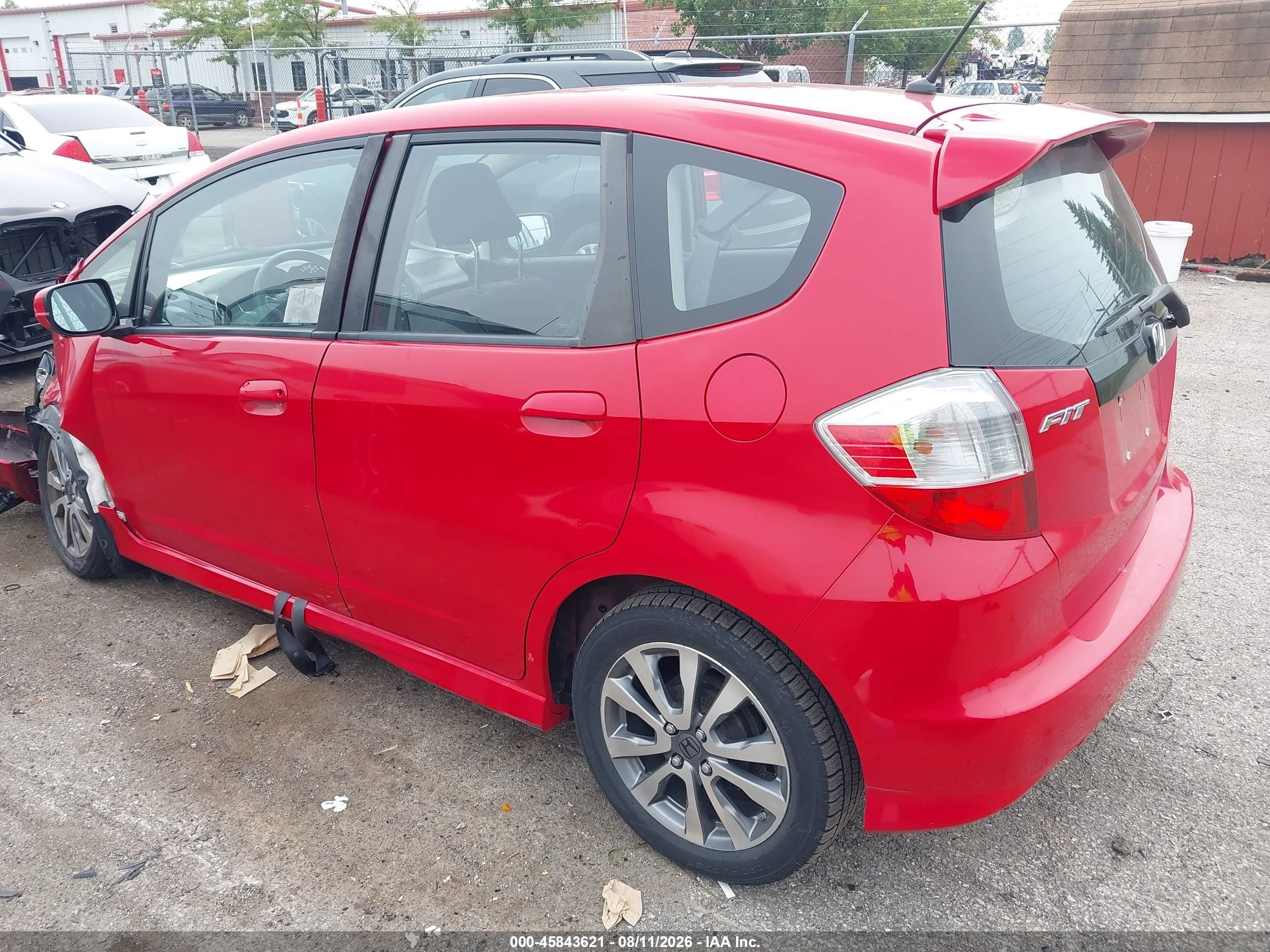 2013 Honda Fit Sport Red vin: JHMGE8H56DC073875