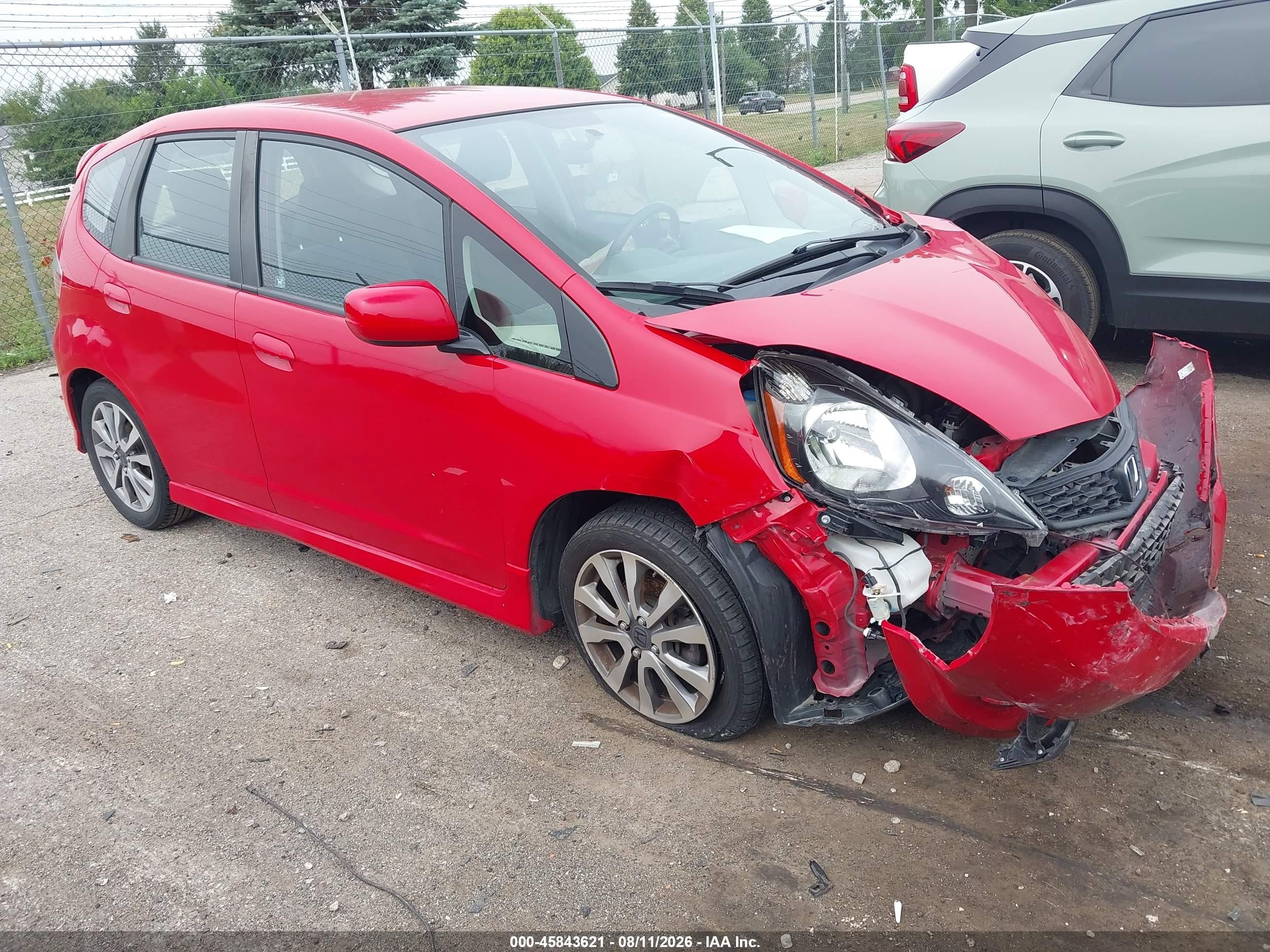 2013 Honda Fit Sport Red vin: JHMGE8H56DC073875