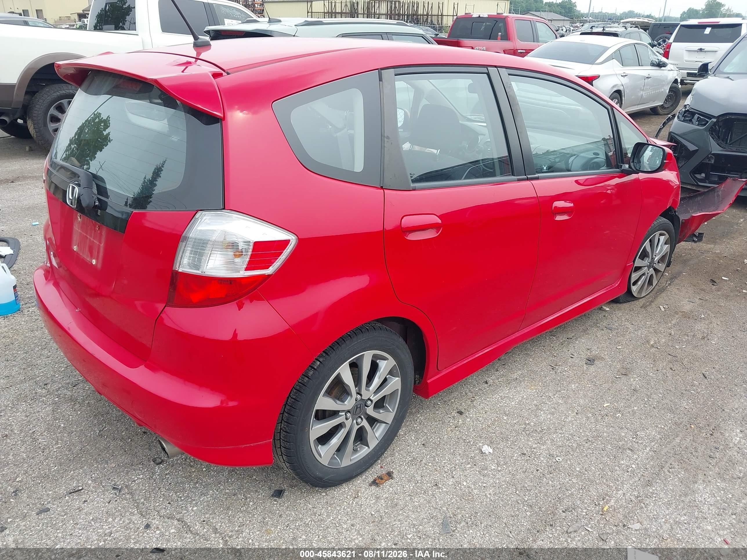 2013 Honda Fit Sport Red vin: JHMGE8H56DC073875