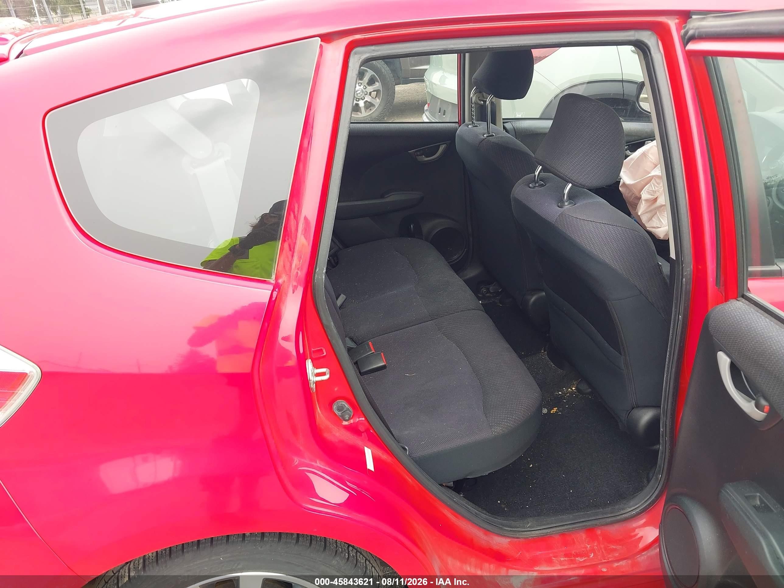 2013 Honda Fit Sport Red vin: JHMGE8H56DC073875