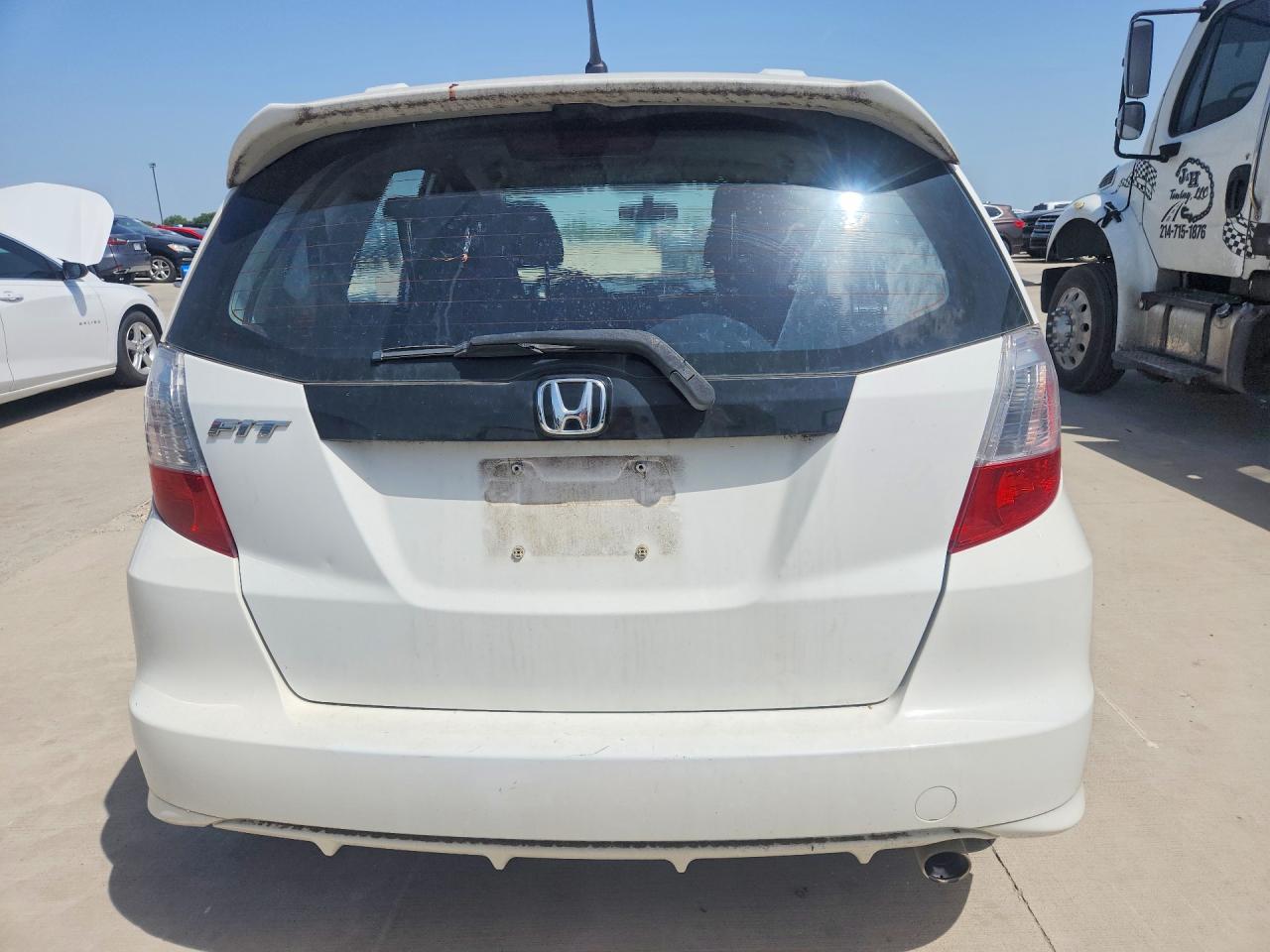 2011 Honda Fit Sport White vin: JHMGE8H57BC001838