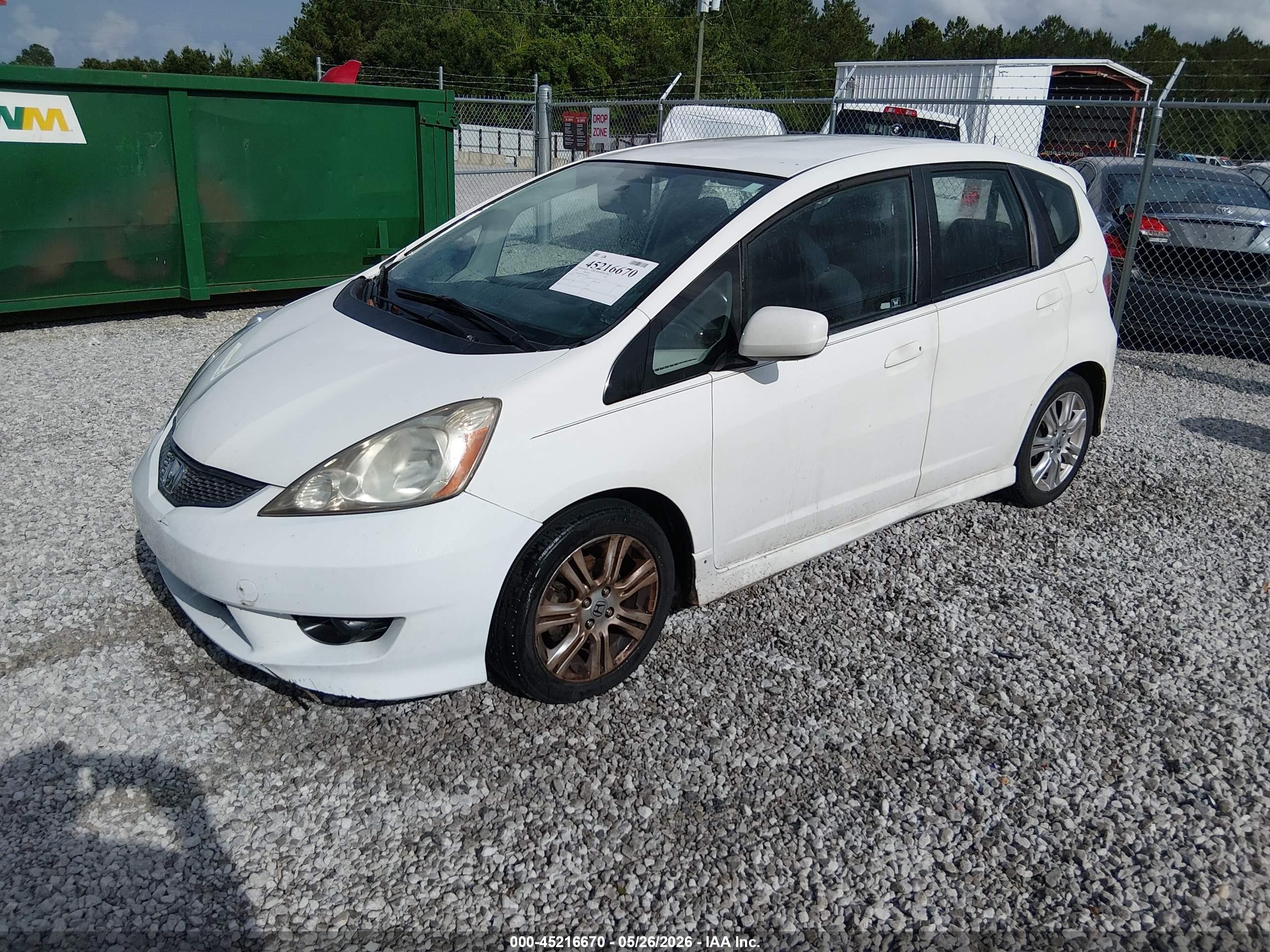 2011 Honda Fit Sport White vin: JHMGE8H57BC002004
