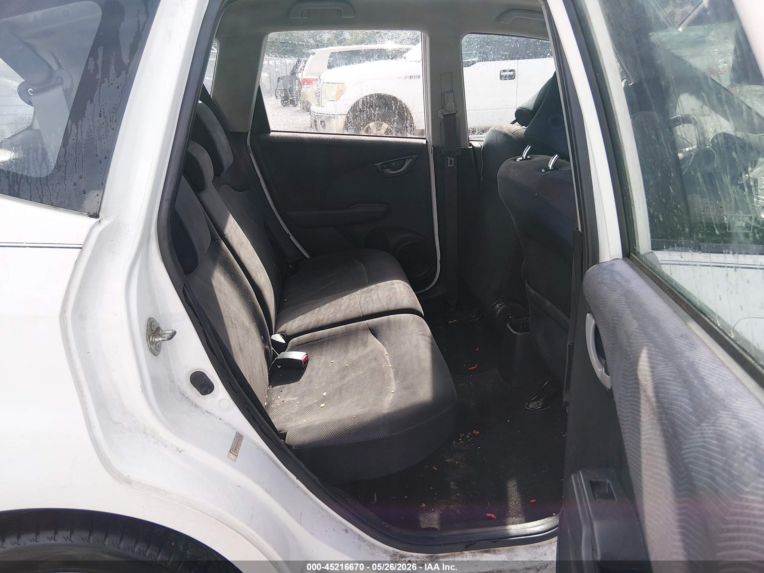 2011 Honda Fit Sport White vin: JHMGE8H57BC002004
