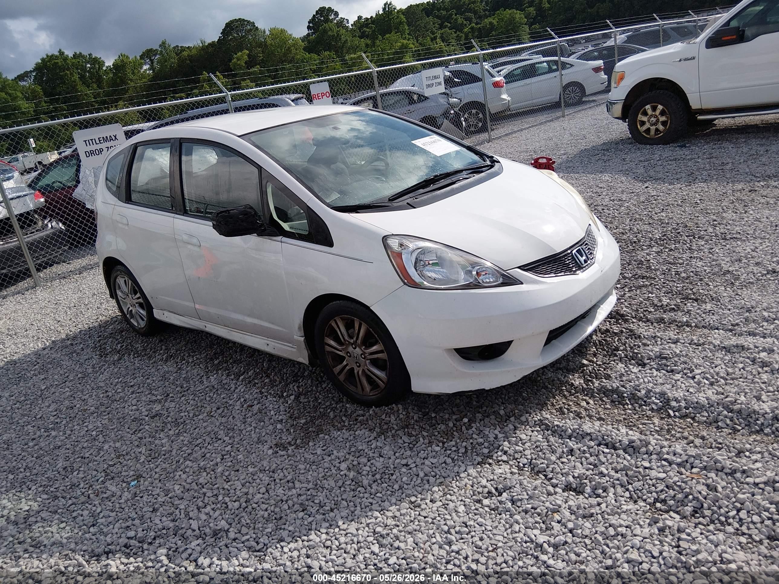 2011 Honda Fit Sport White vin: JHMGE8H57BC002004