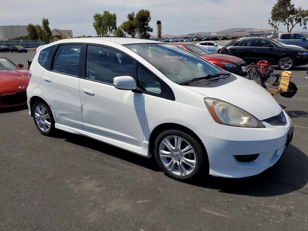 2011 Honda Fit Sport White vin: JHMGE8H57BC007901