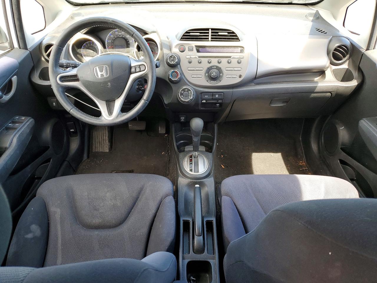 2011 Honda Fit Sport White vin: JHMGE8H57BC007901