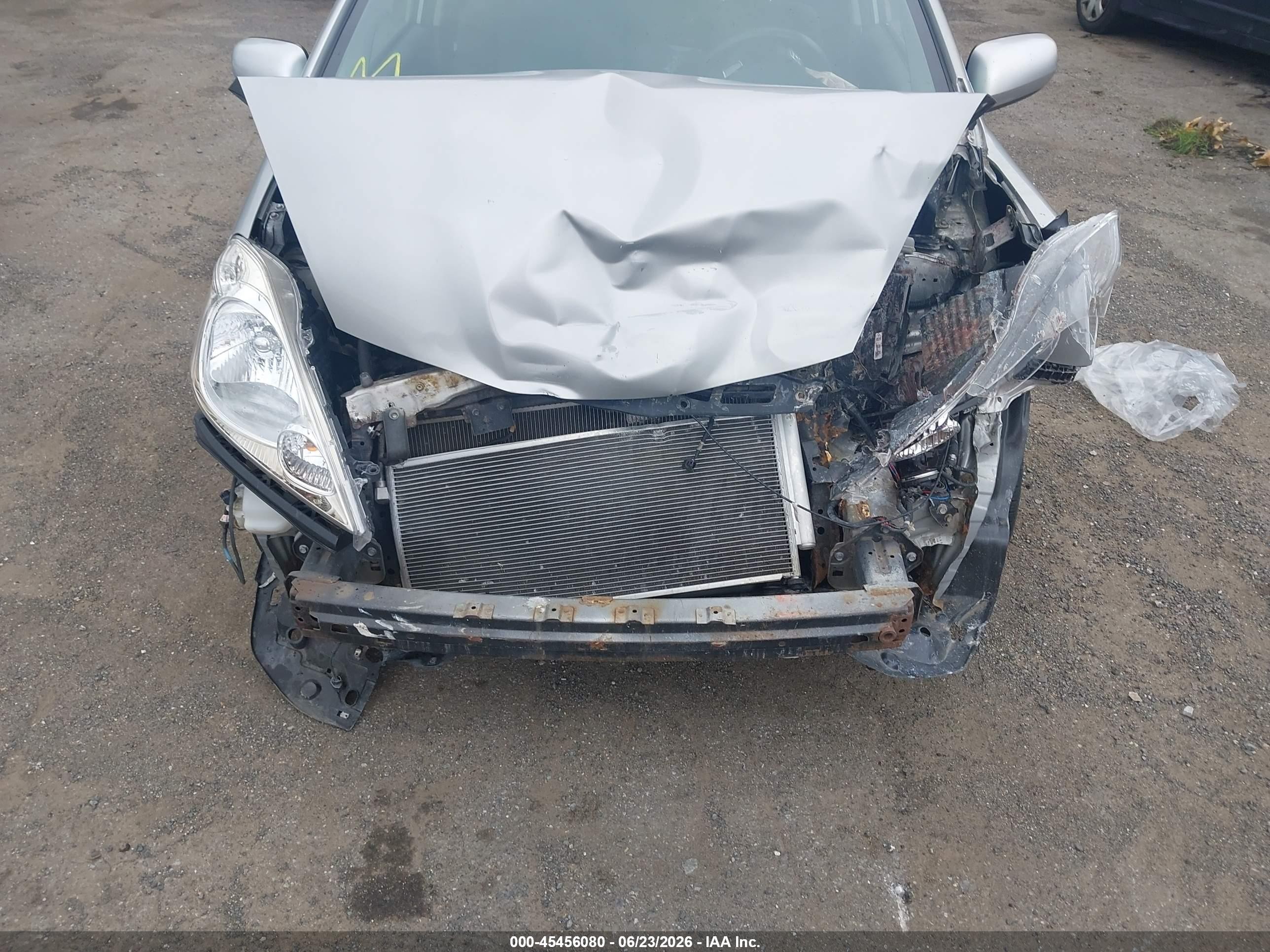 2011 Honda Fit Sport Silver vin: JHMGE8H57BC014167