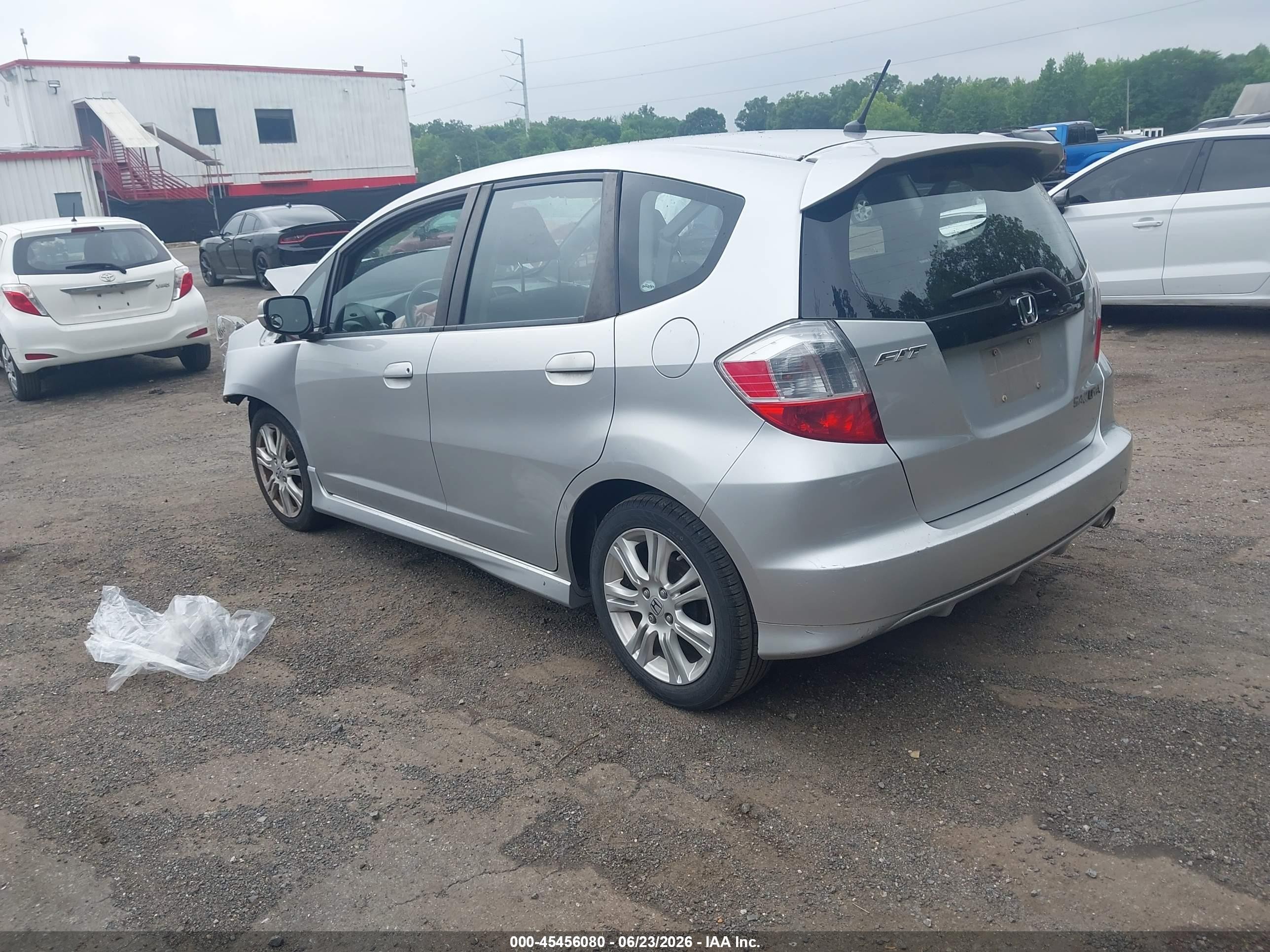 2011 Honda Fit Sport Silver vin: JHMGE8H57BC014167