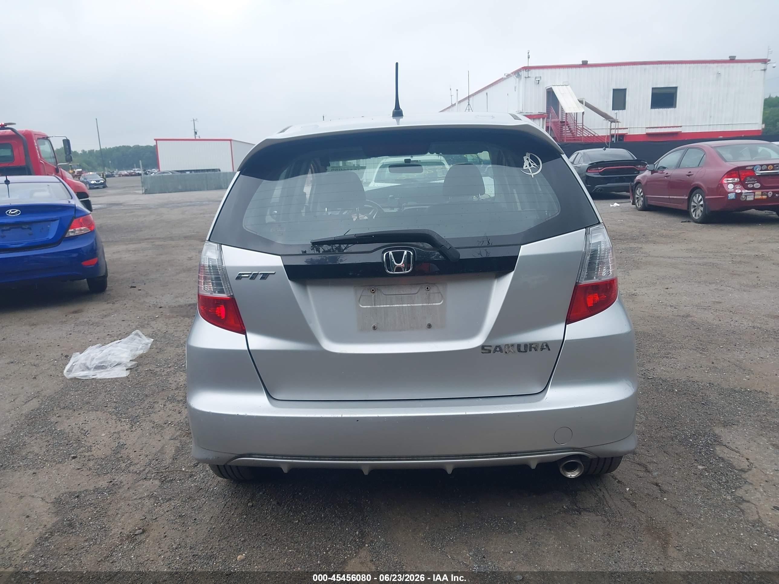 2011 Honda Fit Sport Silver vin: JHMGE8H57BC014167